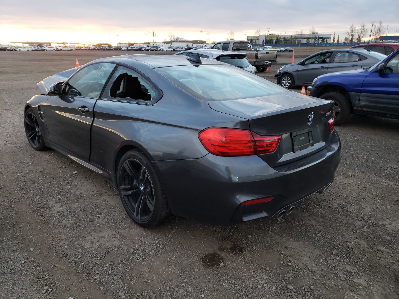 2016 BMW M4 VIN WBS3R9C5XGK337622 photo 3