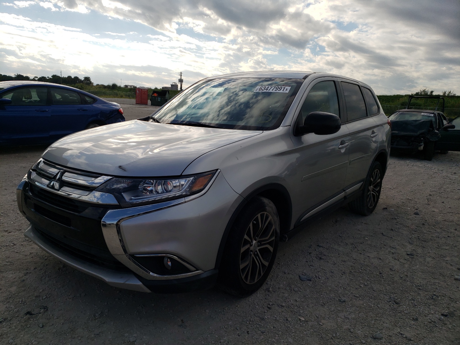 2018 Mitsubishi Outlander VIN JA4AD2A36JZ007054 photo 2