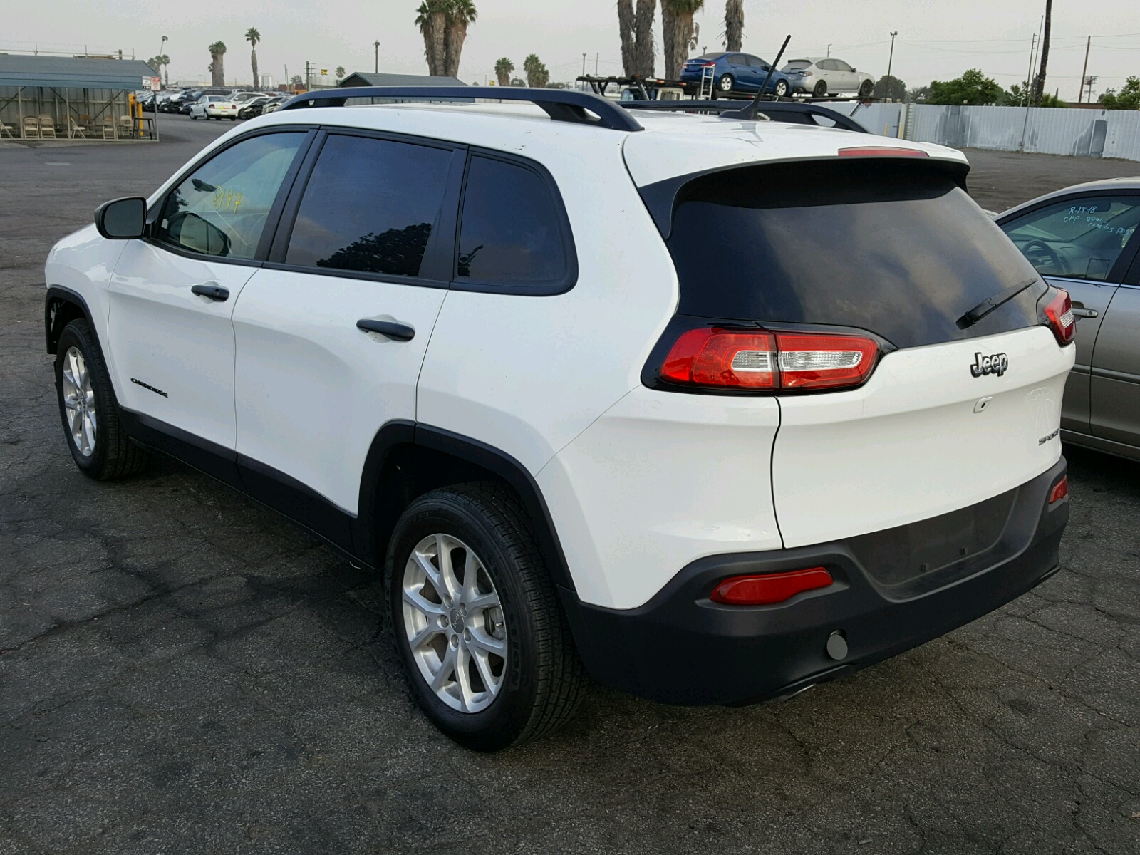 2017 JEEP Cherokee VIN 1C4PJLAB4HW559220 photo 3