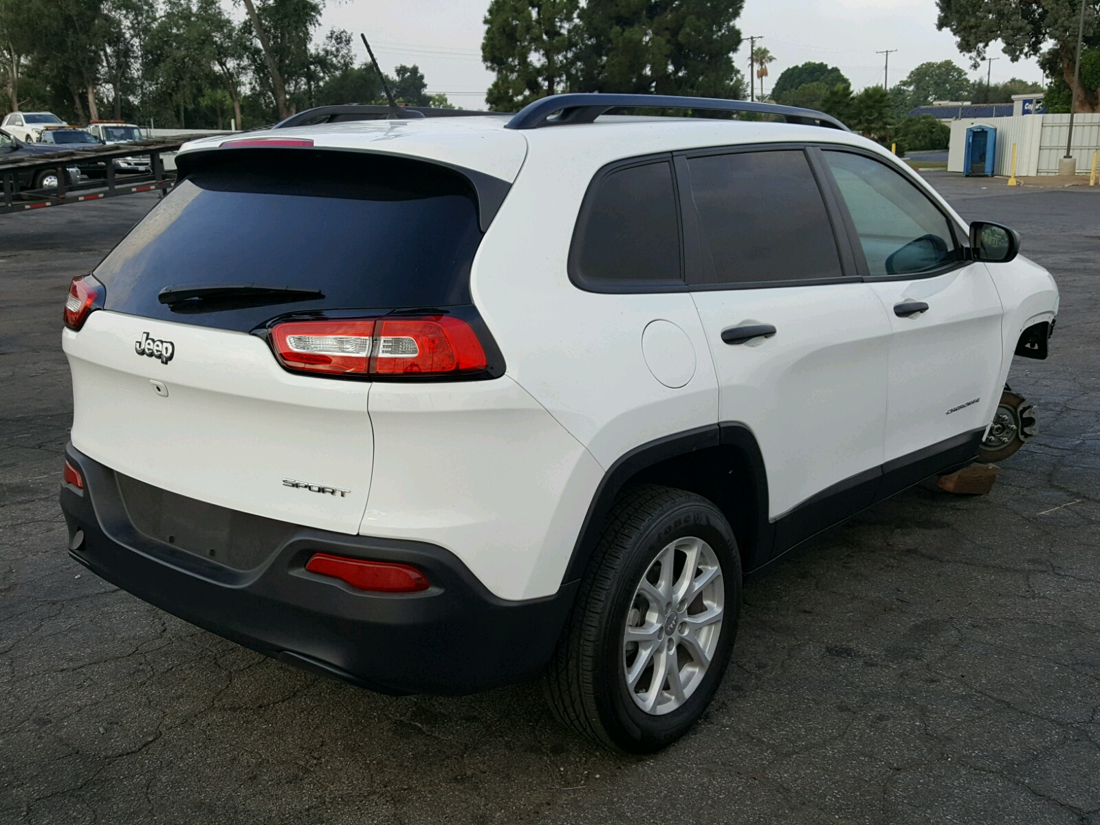 2017 JEEP Cherokee VIN 1C4PJLAB4HW559220 photo 4