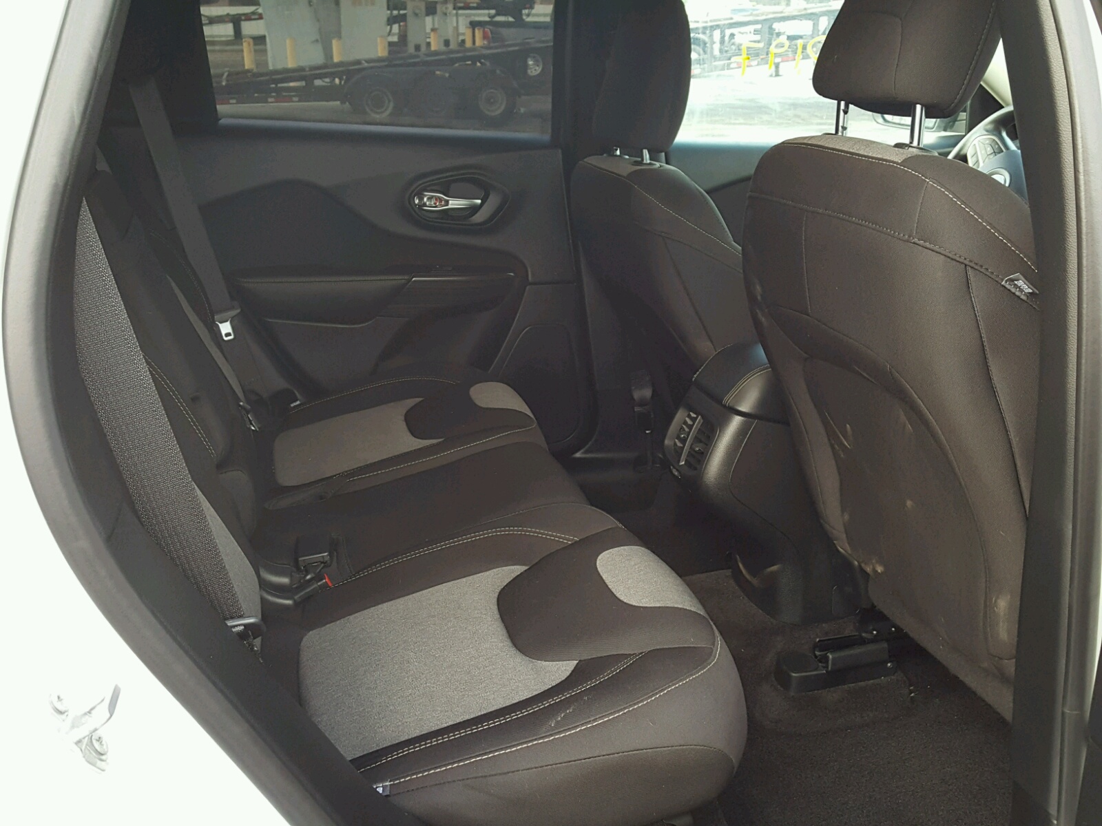 2017 JEEP Cherokee VIN 1C4PJLAB4HW559220 photo 6