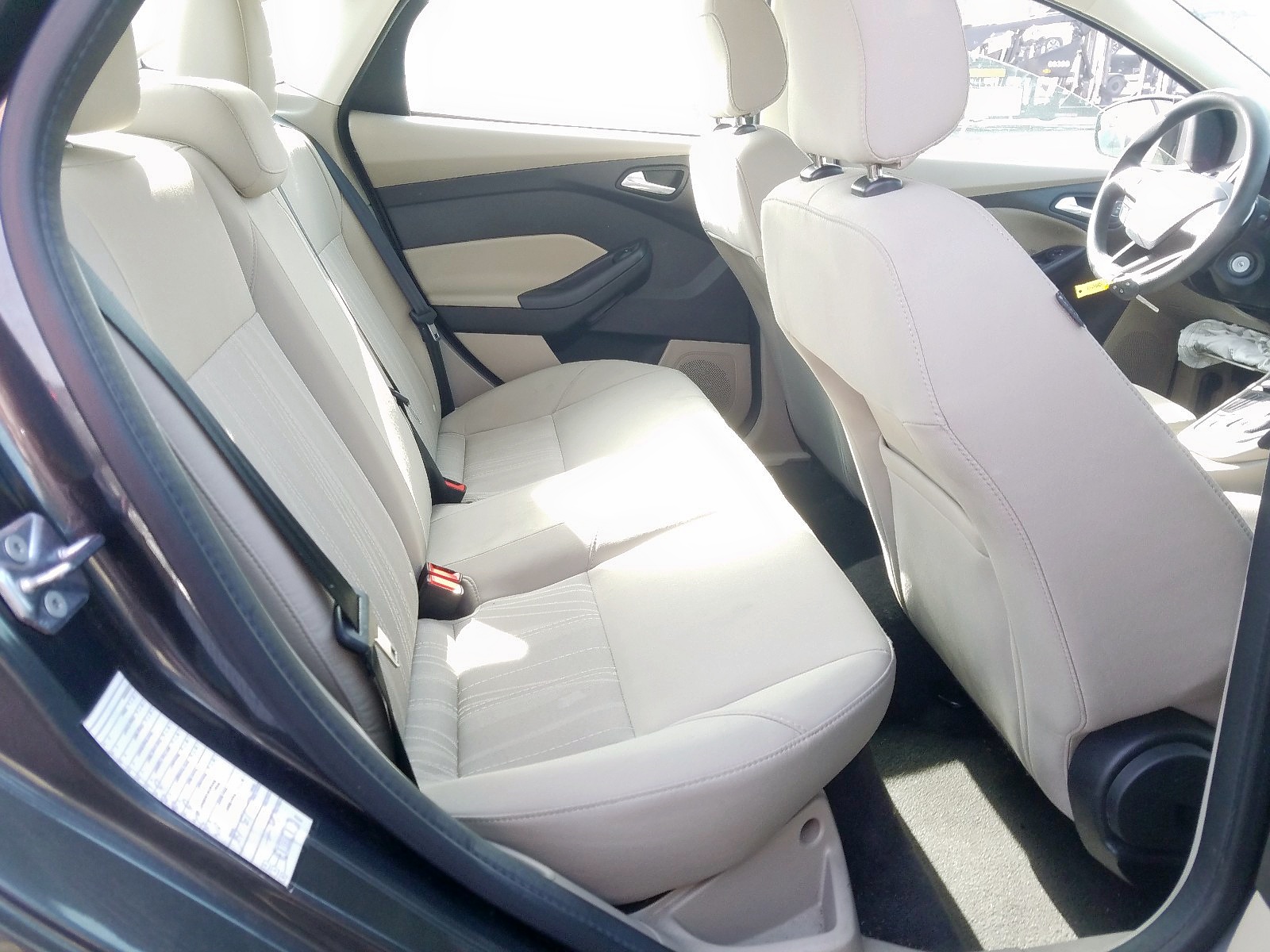 2018 Ford Focus VIN 1FADP3F29JL252665 photo 6