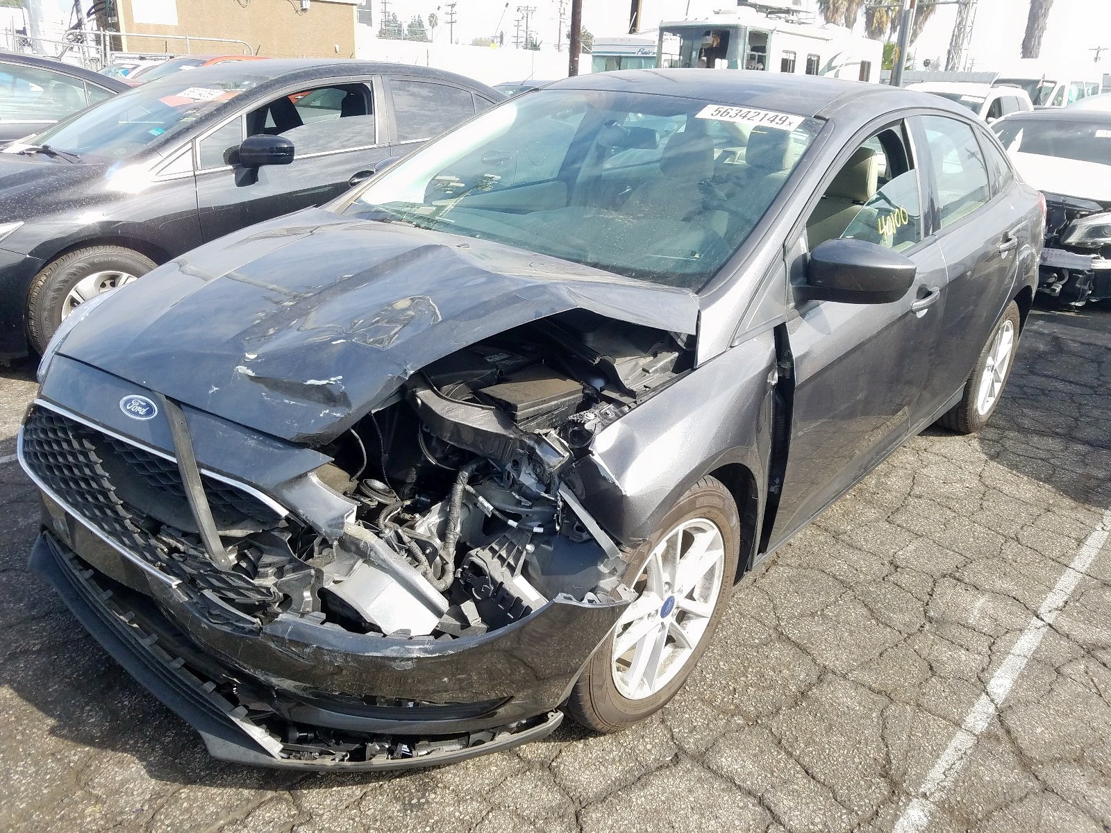 2018 Ford Focus VIN 1FADP3F29JL252665 photo 2