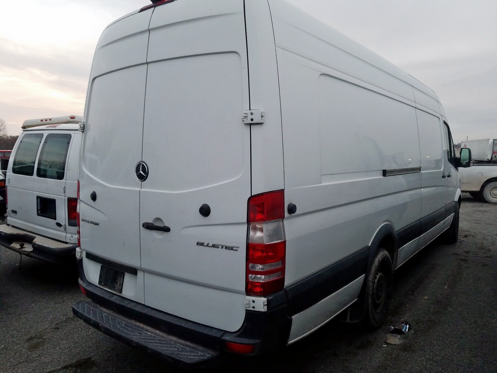 2016 Mercedes-Benz Sprinter VIN WD3PE8DD5GP345032 photo 4