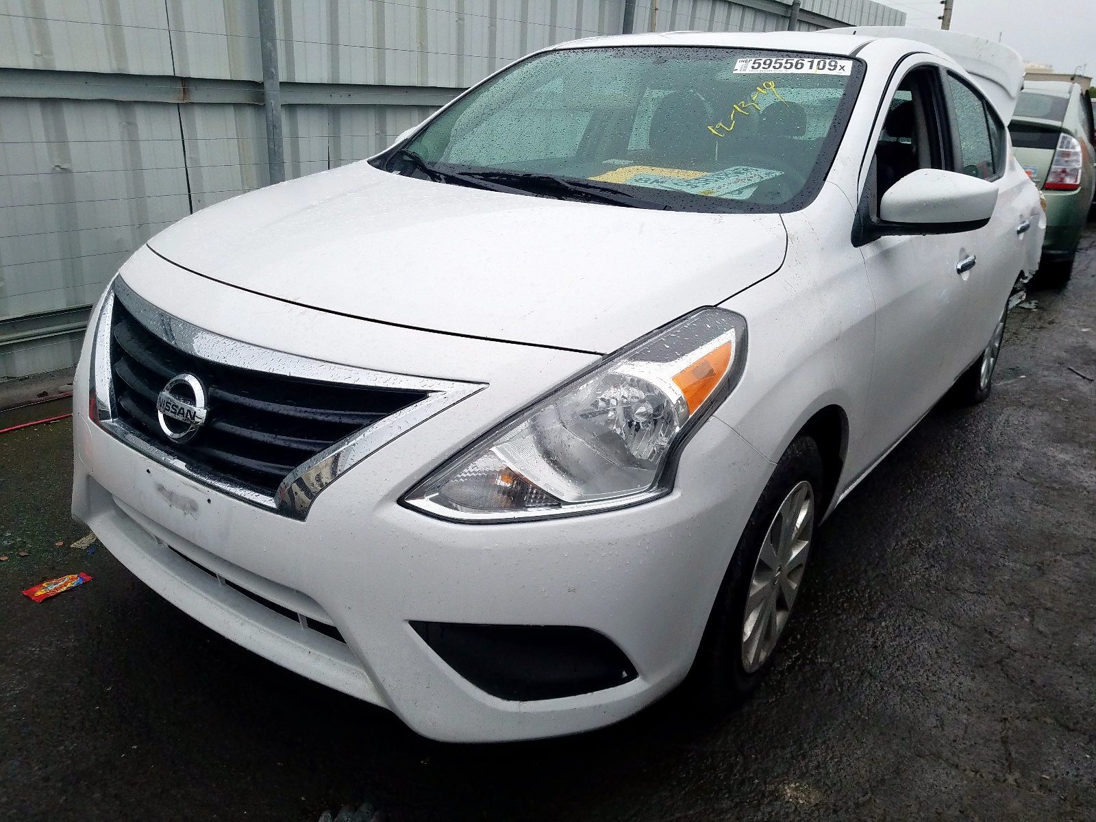 2018 Nissan Versa VIN 3N1CN7AP9JL850090 photo 2