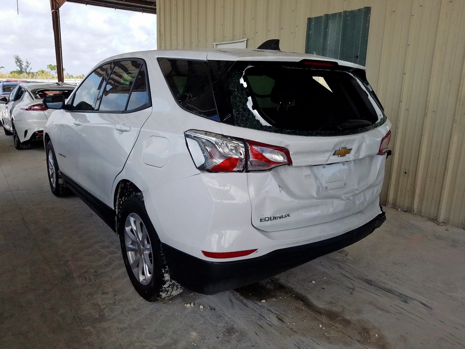 2019 Chevrolet Equinox VIN 3GNAXHEVXKS659340 photo 3