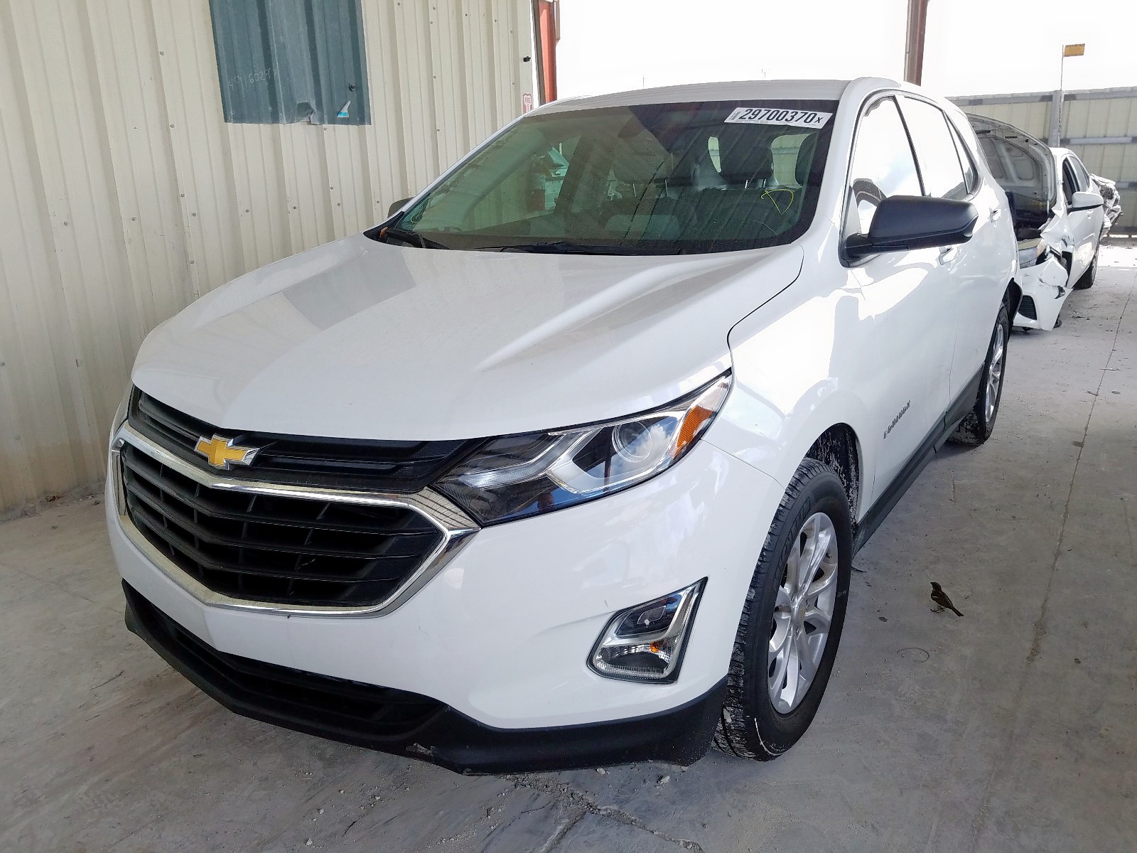 2019 Chevrolet Equinox VIN 3GNAXHEVXKS659340 photo 2