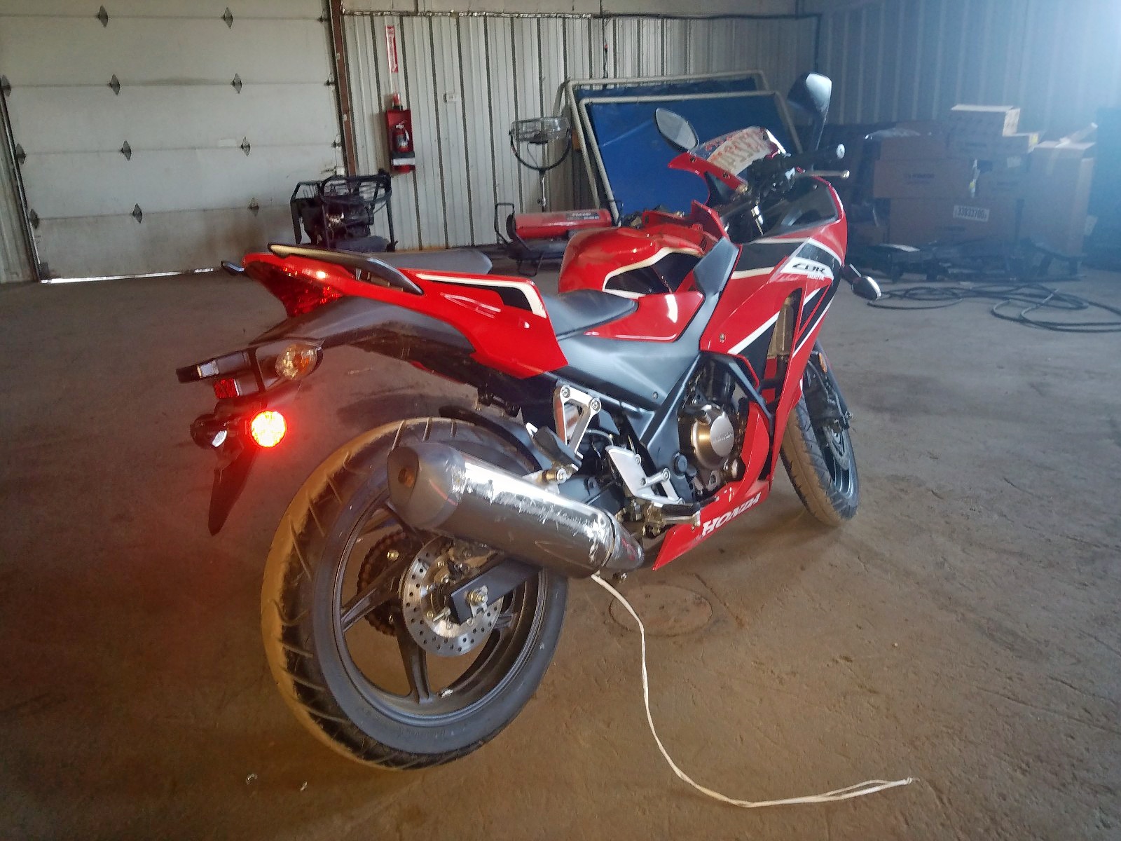 2017 Honda Cbr300 VIN MLHNC5156H5300089 photo 4