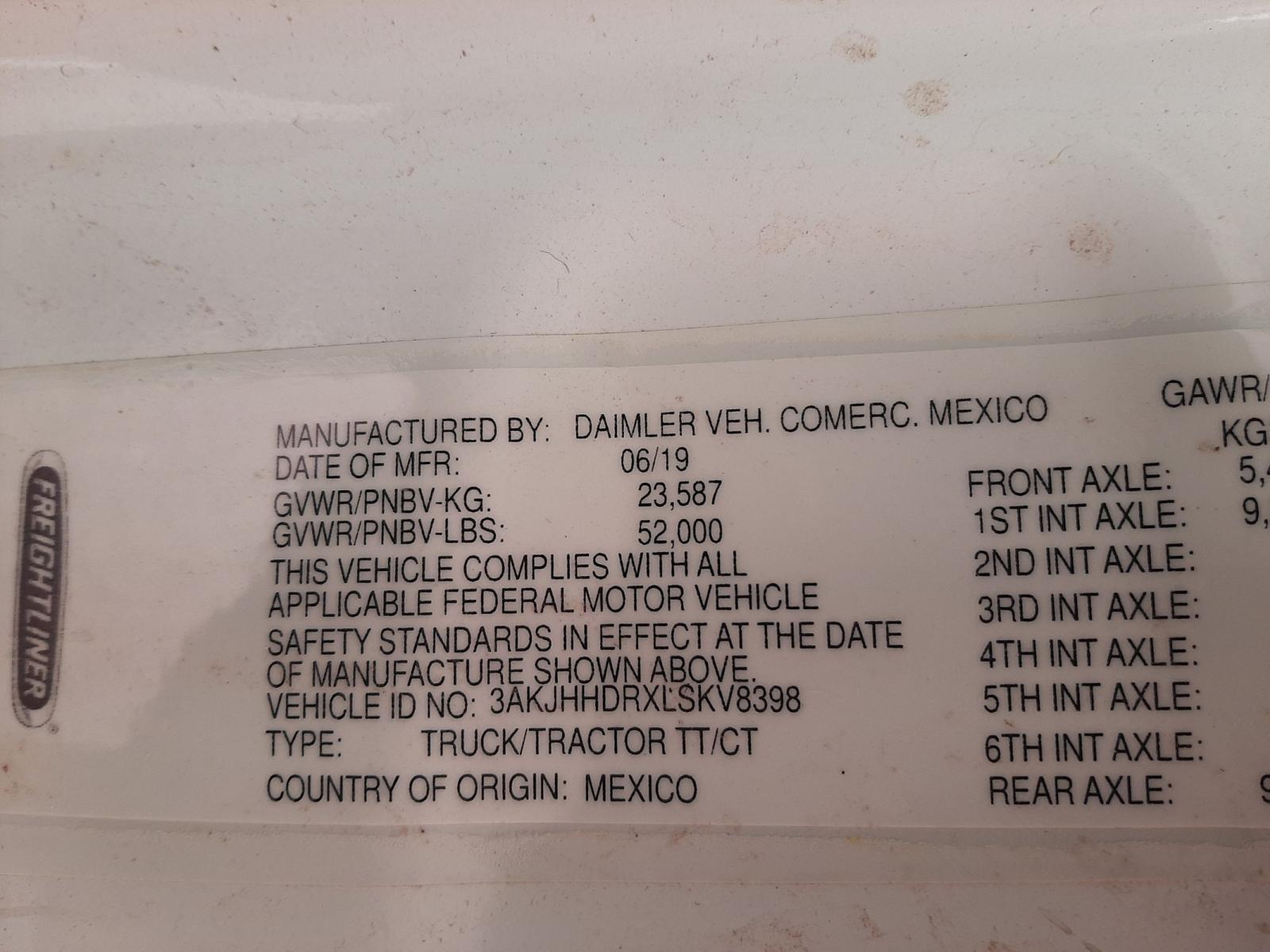 2020 Freightliner Cascadia 126 VIN 3AKJHHDRXLSKV8398 photo 10