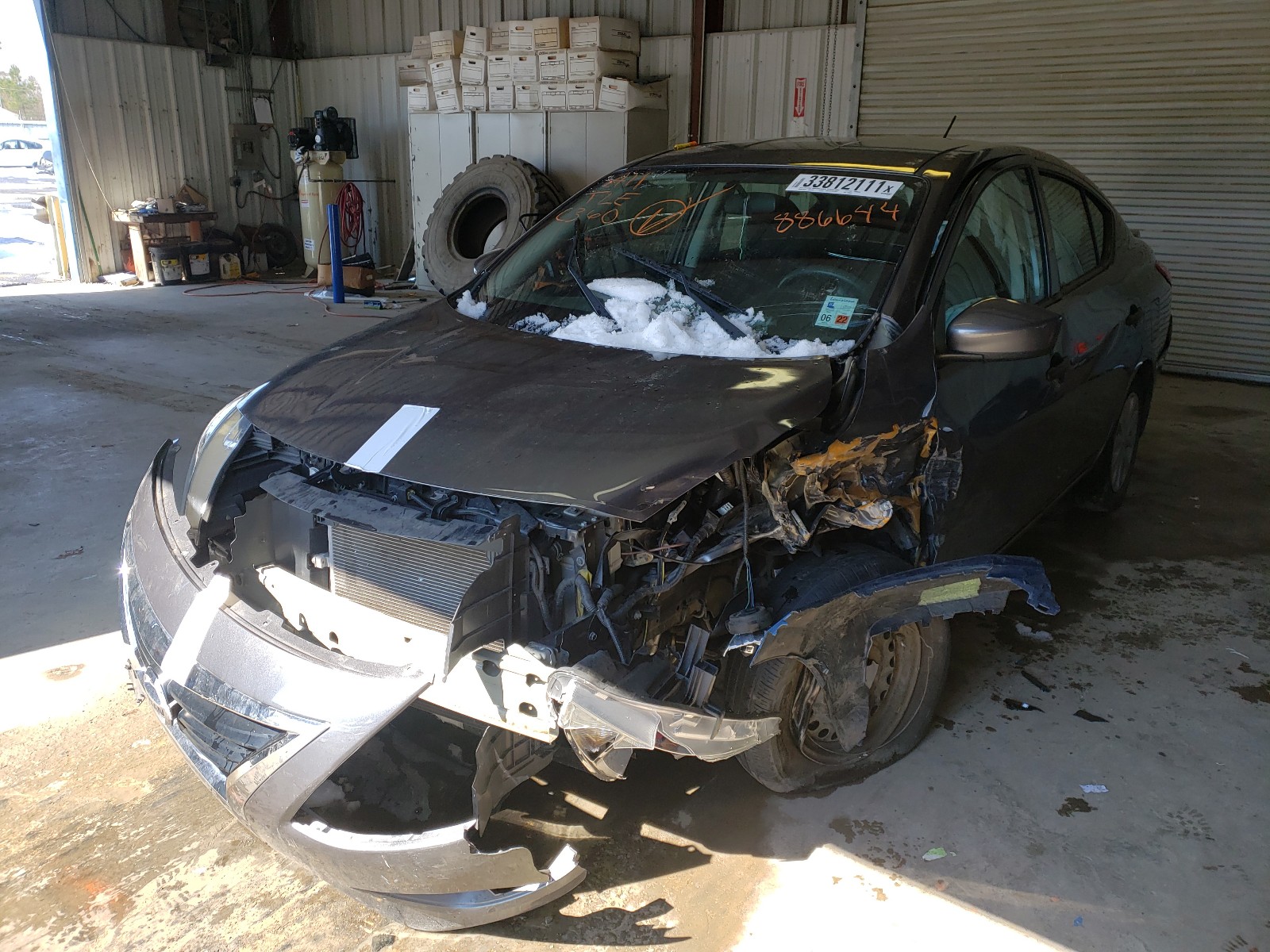 2016 NISSAN Versa VIN 3N1CN7AP7GL886644 photo 2