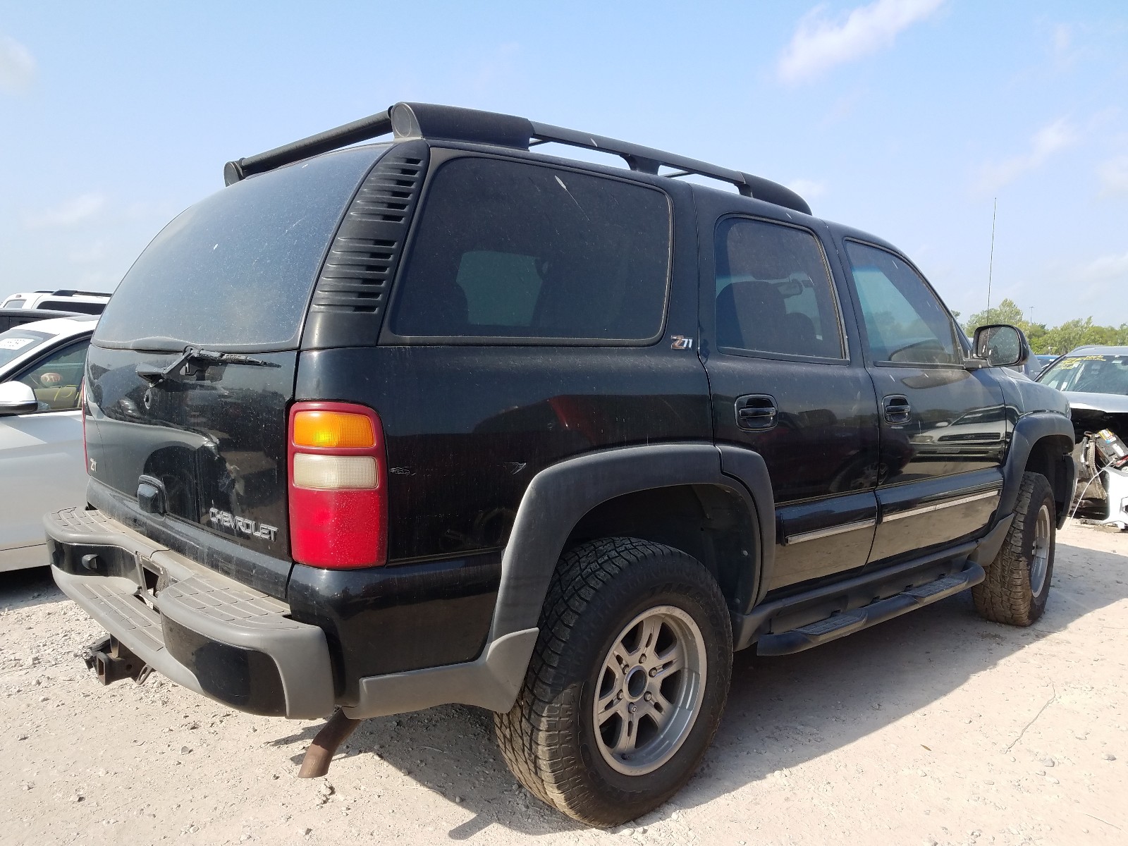 2002 Chev Tahoe VIN 1GNEK13ZX2R308010 photo 4