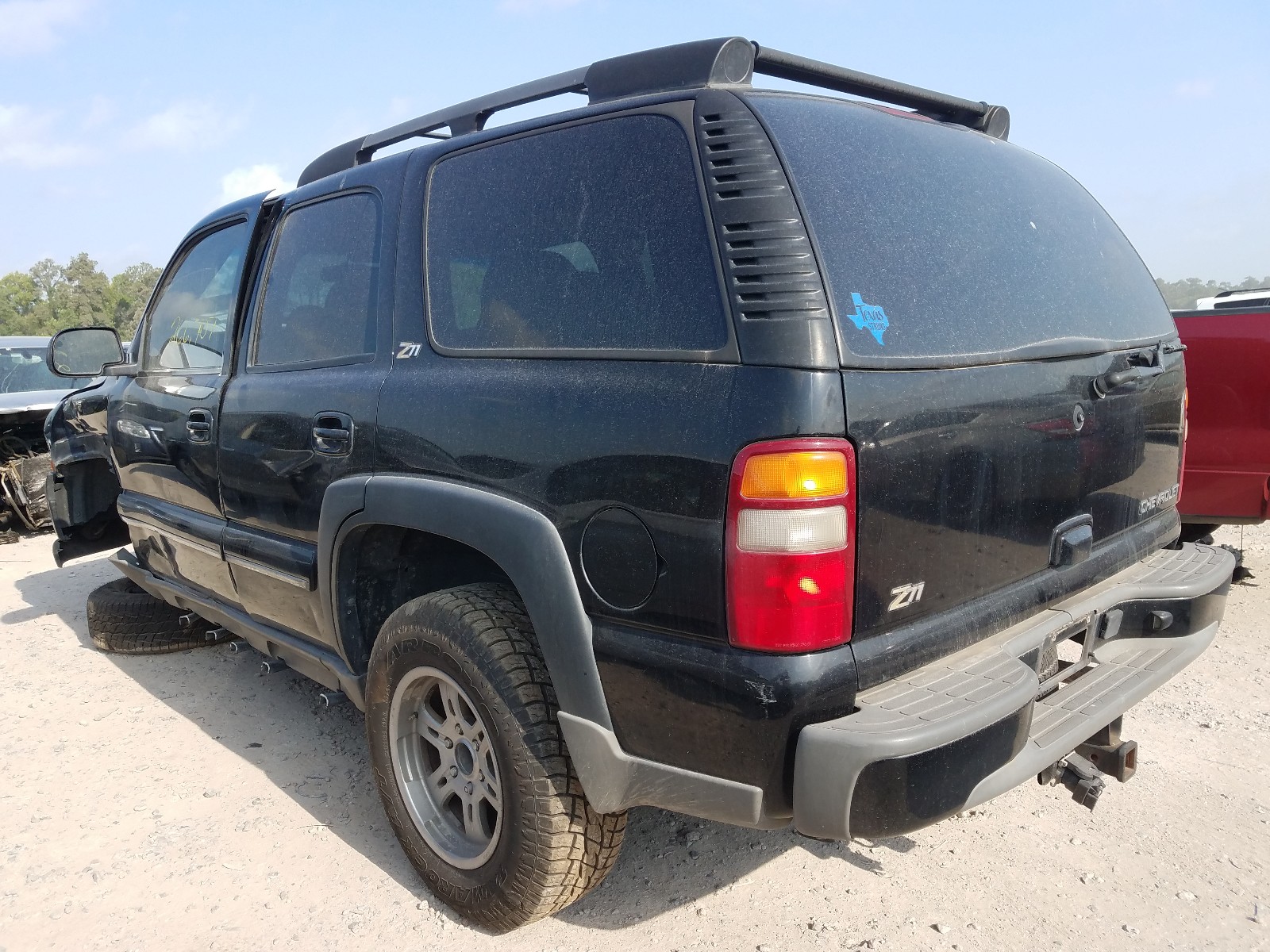 2002 Chev Tahoe VIN 1GNEK13ZX2R308010 photo 3