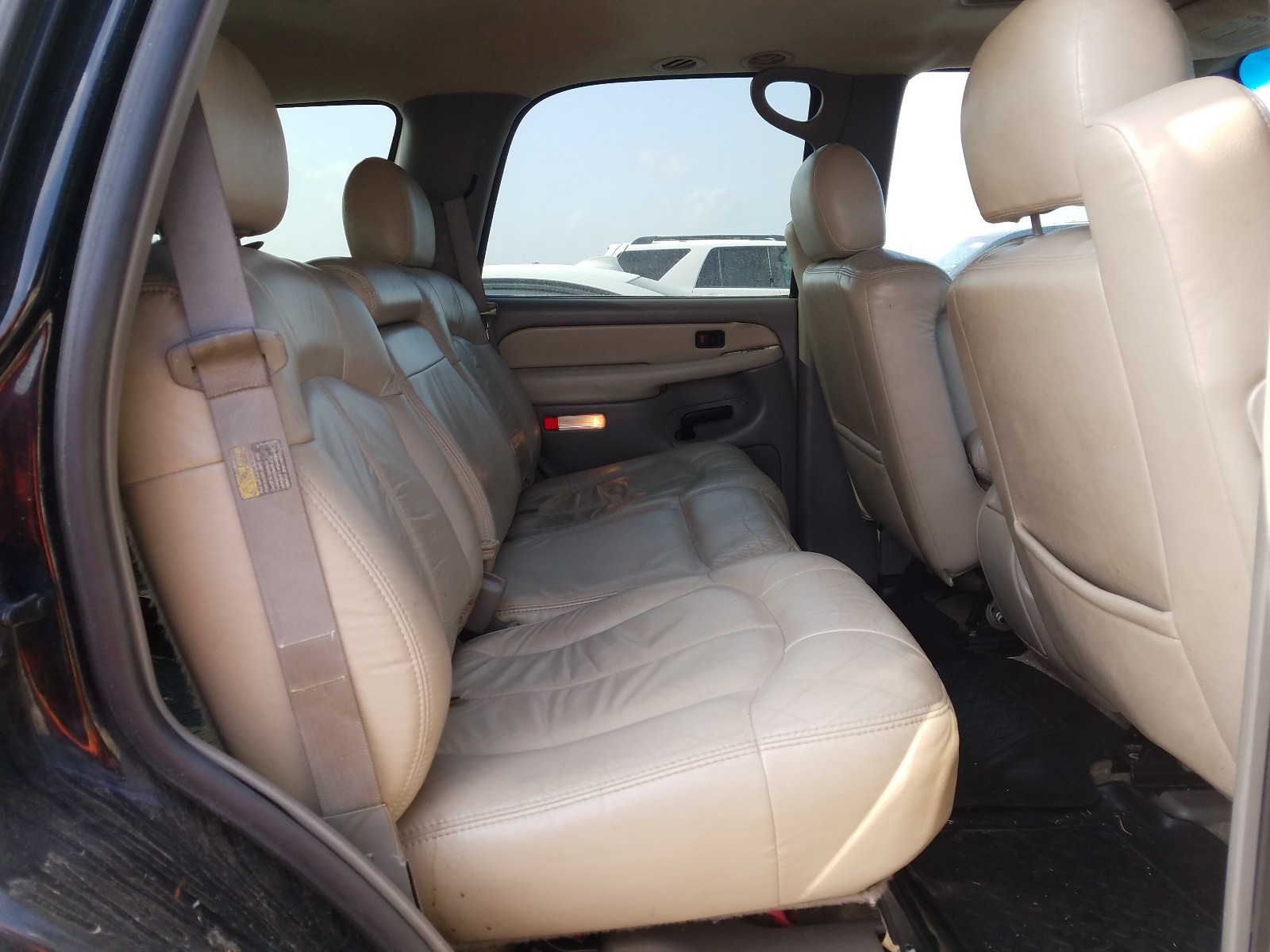 2002 Chev Tahoe VIN 1GNEK13ZX2R308010 photo 6