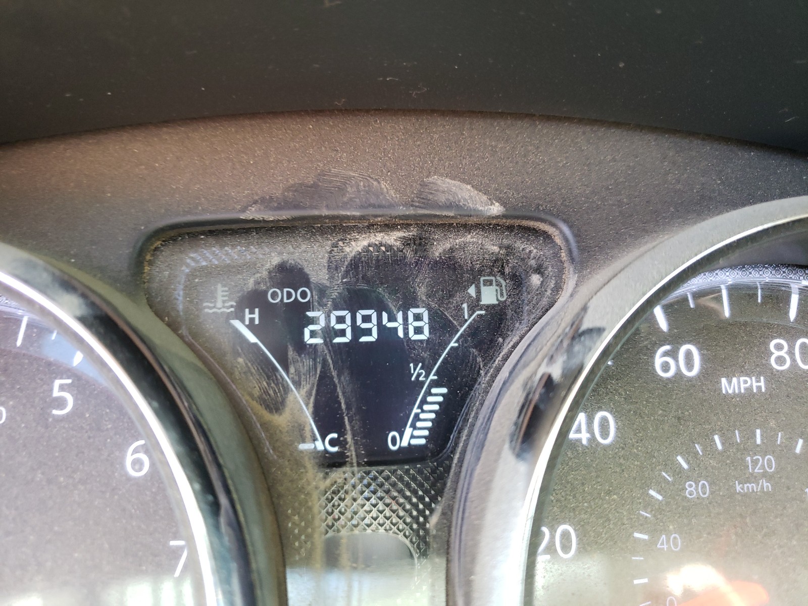 2018 Nissan Versa VIN 3N1CN7AP9JL850090 photo 8