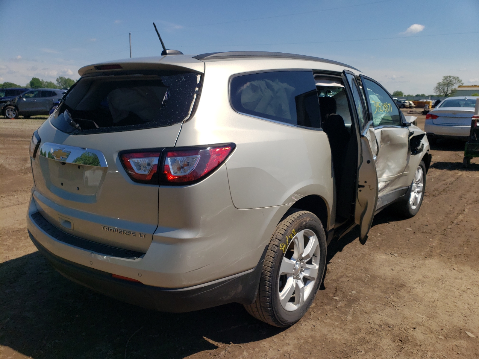 2016 CHEVROLET Traverse VIN 1GNKRGKD7GJ294967 photo 4