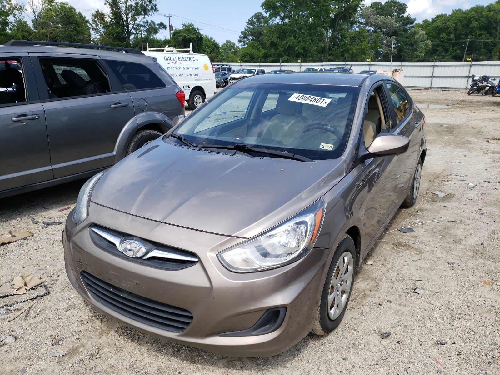 2014 Hyundai Accent VIN KMHCT4AE8EU641527 photo 2