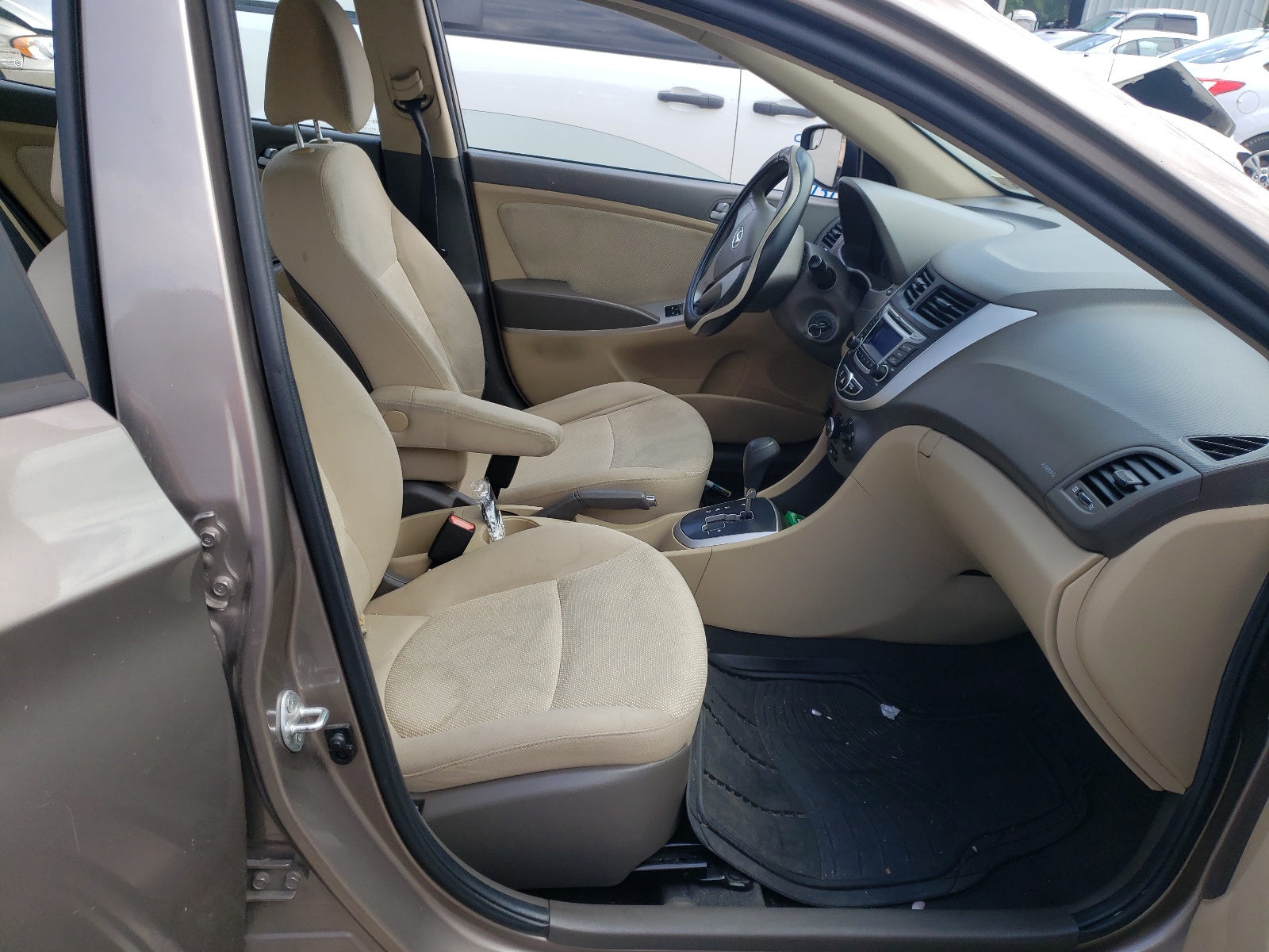 2014 Hyundai Accent VIN KMHCT4AE8EU641527 photo 5