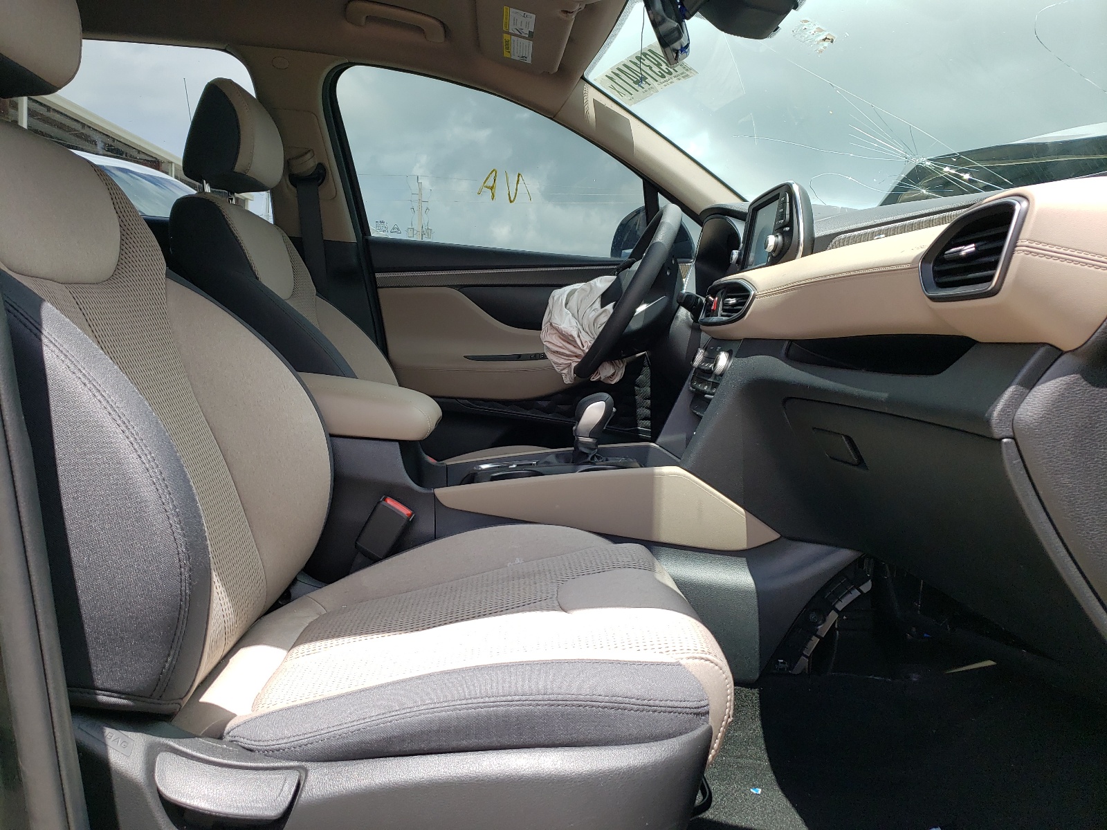 2020 Hyundai Santa fe VIN 5NMS33AD2LH168410 photo 5