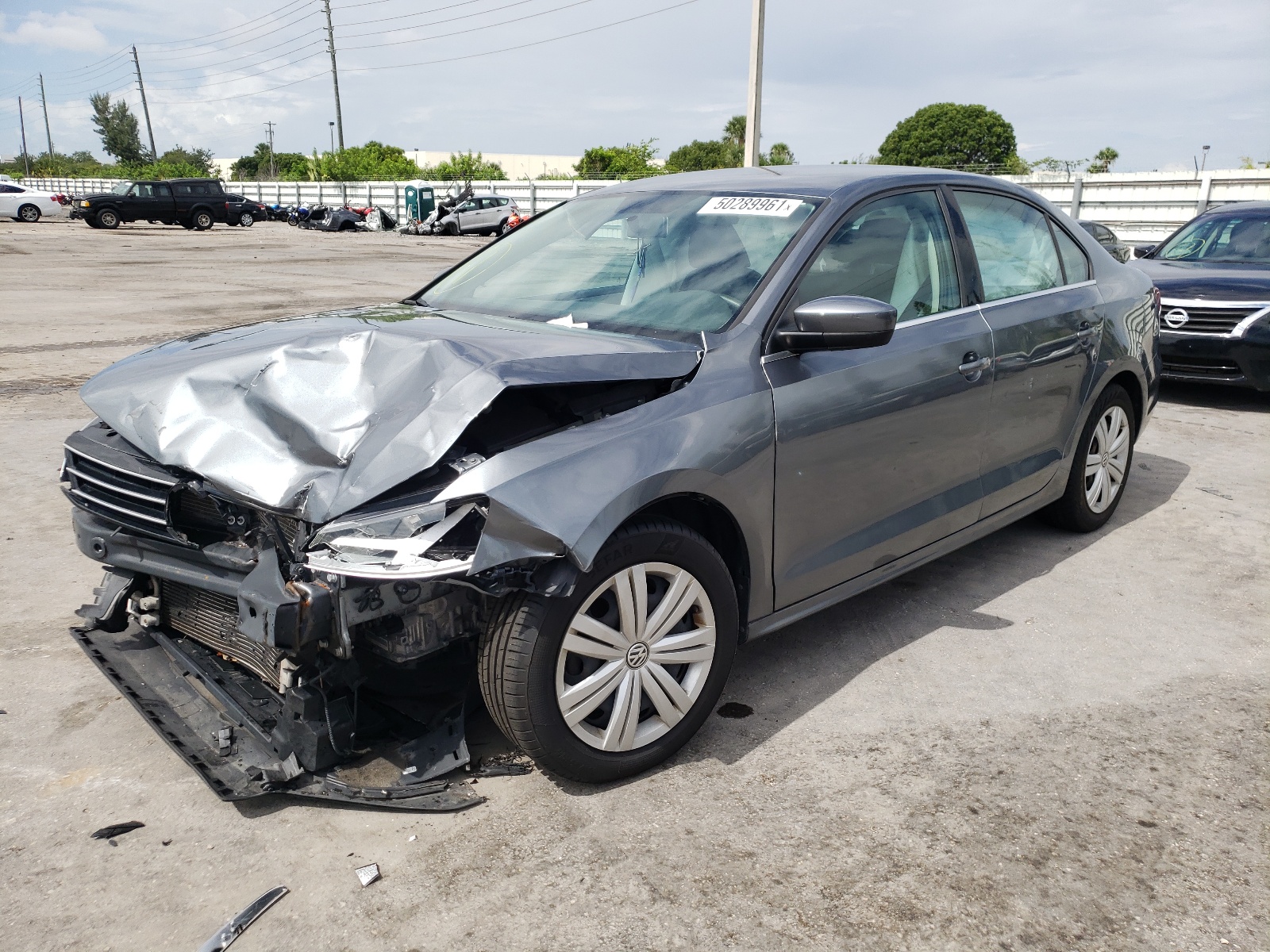 2017 Volkswagen Jetta VIN 3VW2B7AJ1HM297840 photo 2