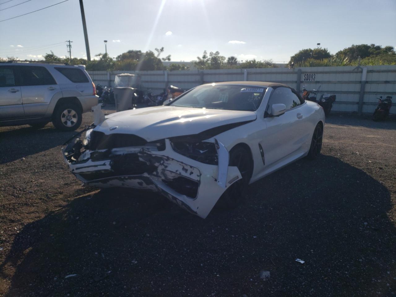 2020 BMW 8 series VIN WBADZ2C08LCD46749 photo 2