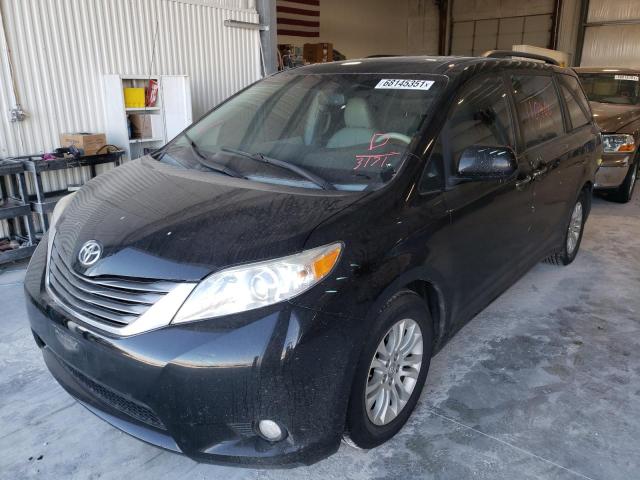 2014 Toyota Sienna xle VIN 5TDYK3DC0ES453171 photo 2