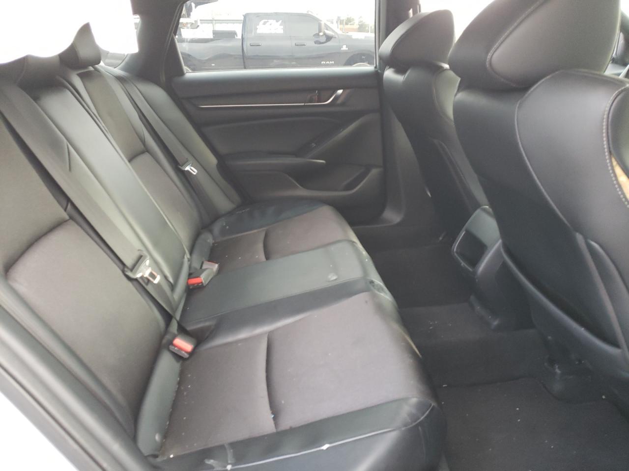 2018 HONDA Accord VIN 1HGCV1F38JA072244 photo 6