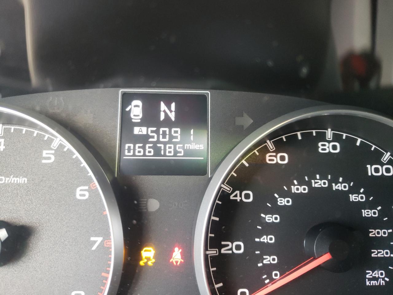2013 Subaru Outback VIN 4S4BRBGC1D3239129 photo 8