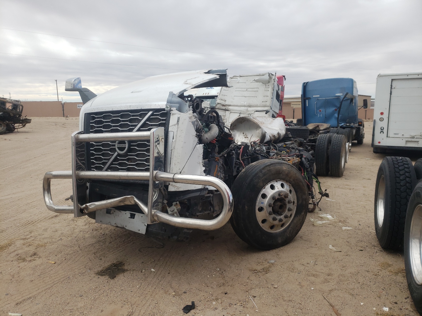 2019 VOLVO Vn VIN 4V4NC9EH2KN210884 photo 9
