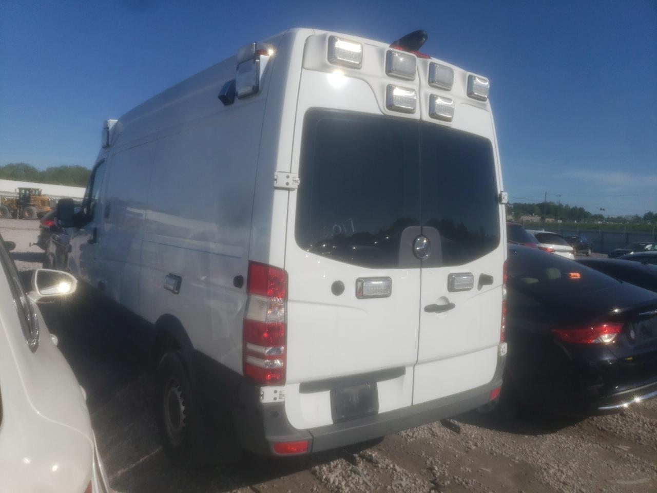 2017 MERCEDES-BENZ Sprinter VIN WD3PE7CD5HP511417 photo 2