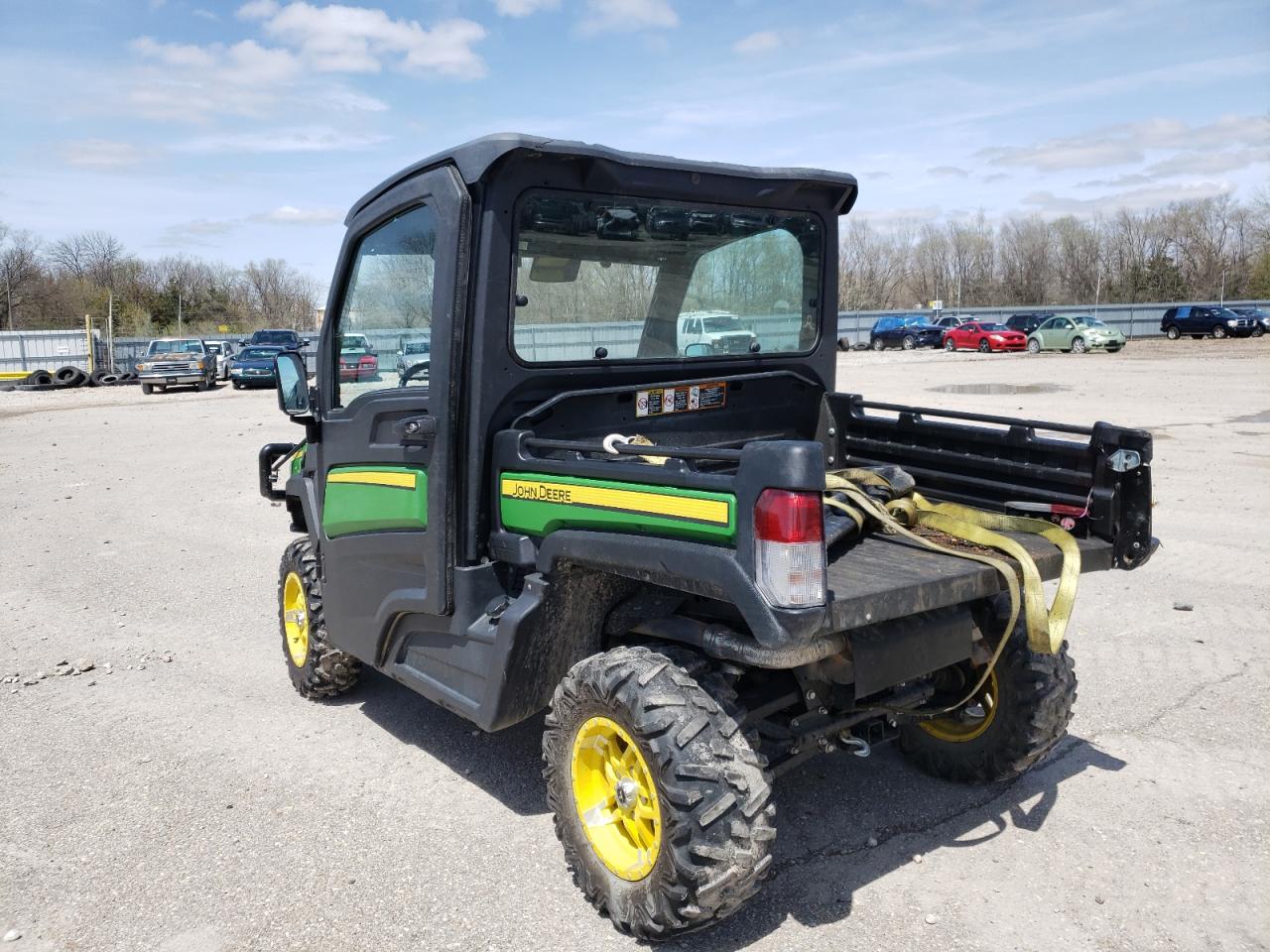 2019 JOHN Gator VIN 1M0835MDCKM022343 photo 3
