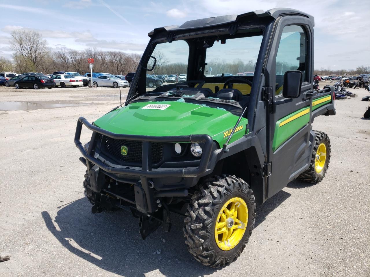 2019 JOHN Gator VIN 1M0835MDCKM022343 photo 2