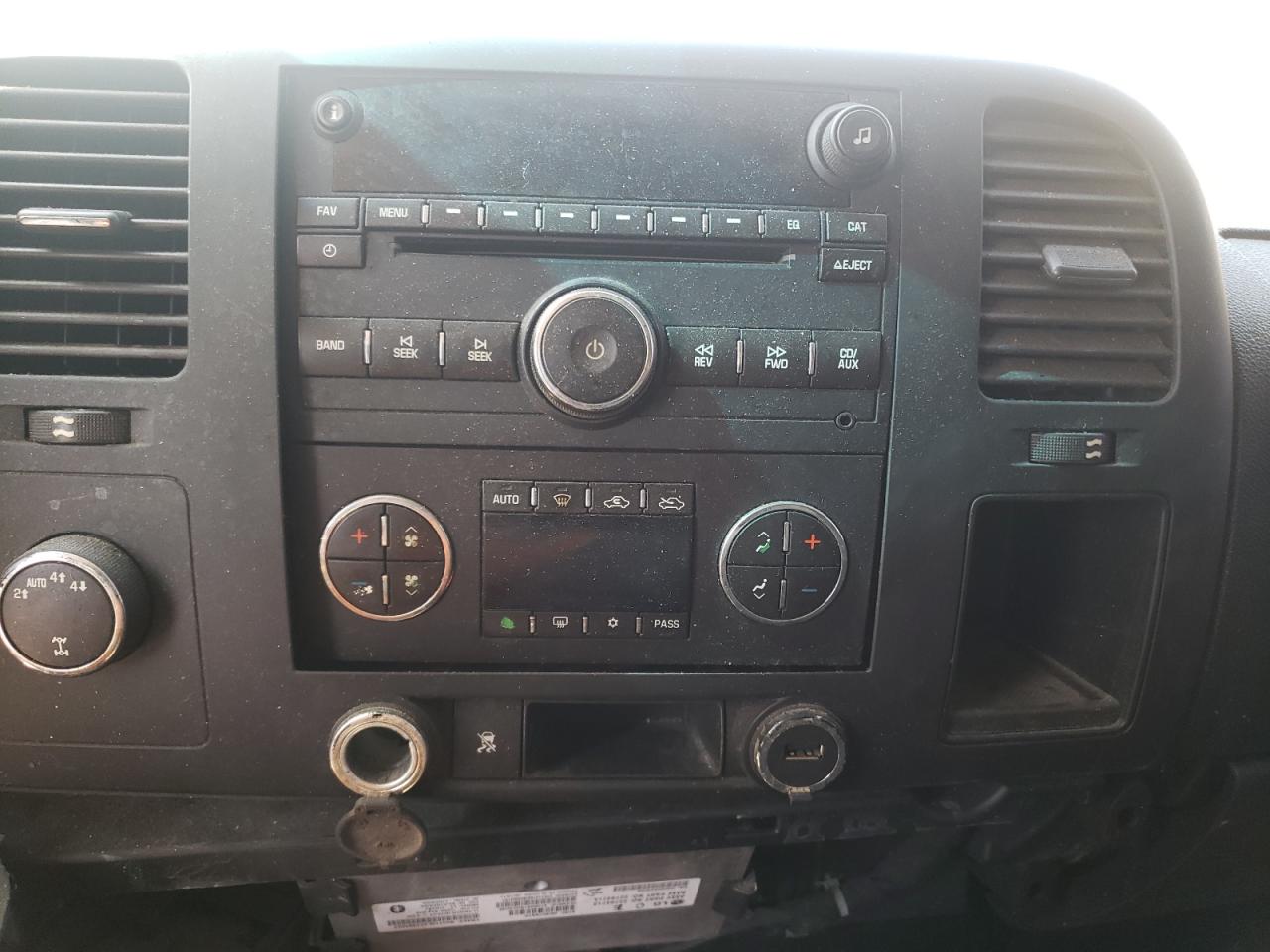 2011 Chevrolet Silverado 1500 VIN 1GCRKSE36BZ408078 photo 9