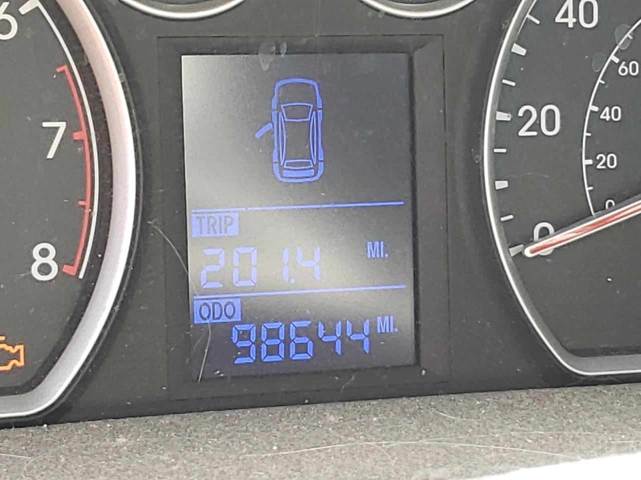 2012 Hyundai Elantra VIN KMHDB8AE5CU136847 photo 8