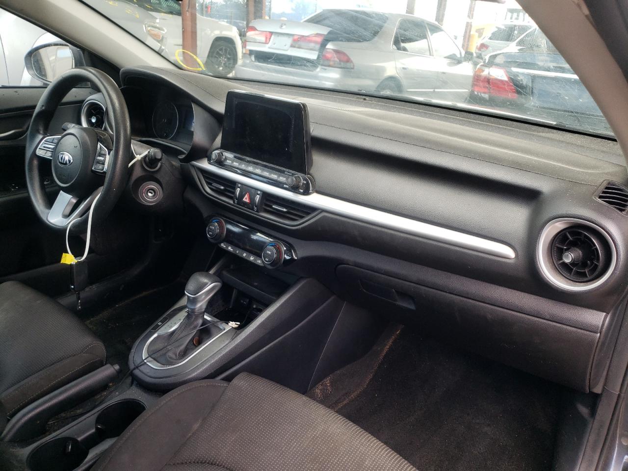 2019 KIA Forte VIN 3KPF24AD2KE128344 photo 9