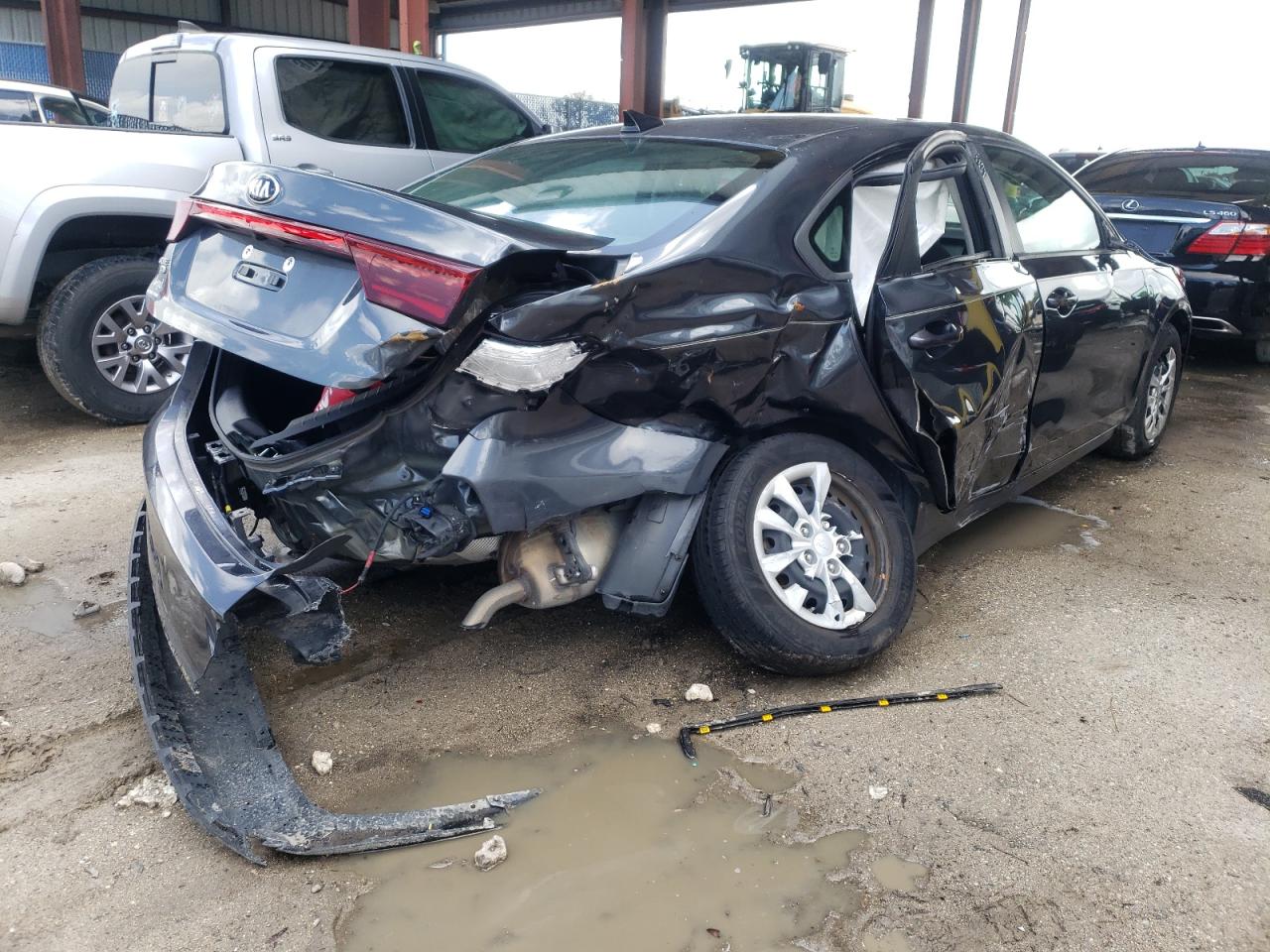 2019 KIA Forte VIN 3KPF24AD2KE128344 photo 4