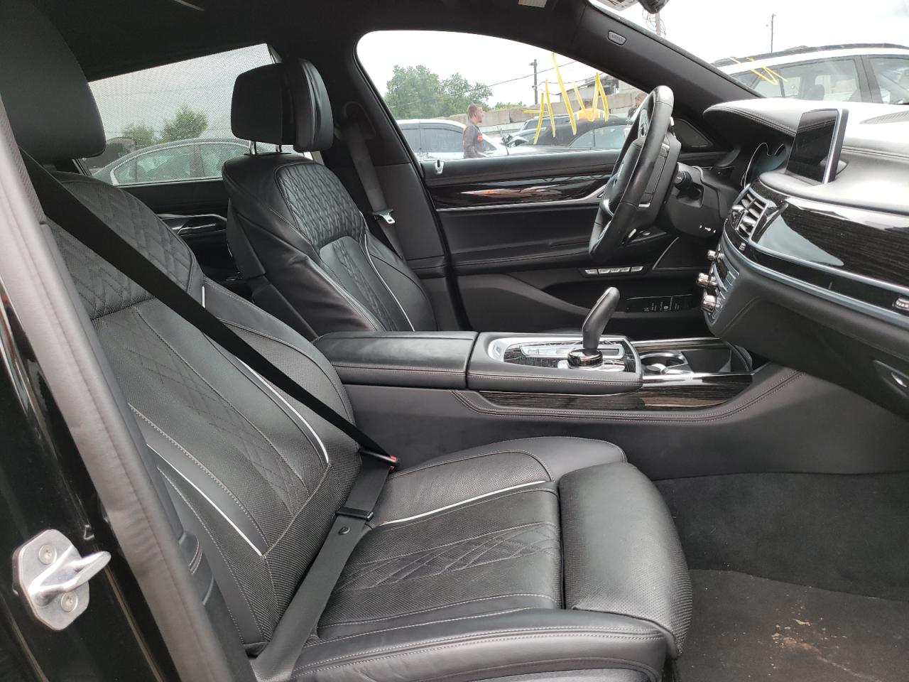 2019 BMW 7 series VIN WBA7E4C59KGV70584 photo 5