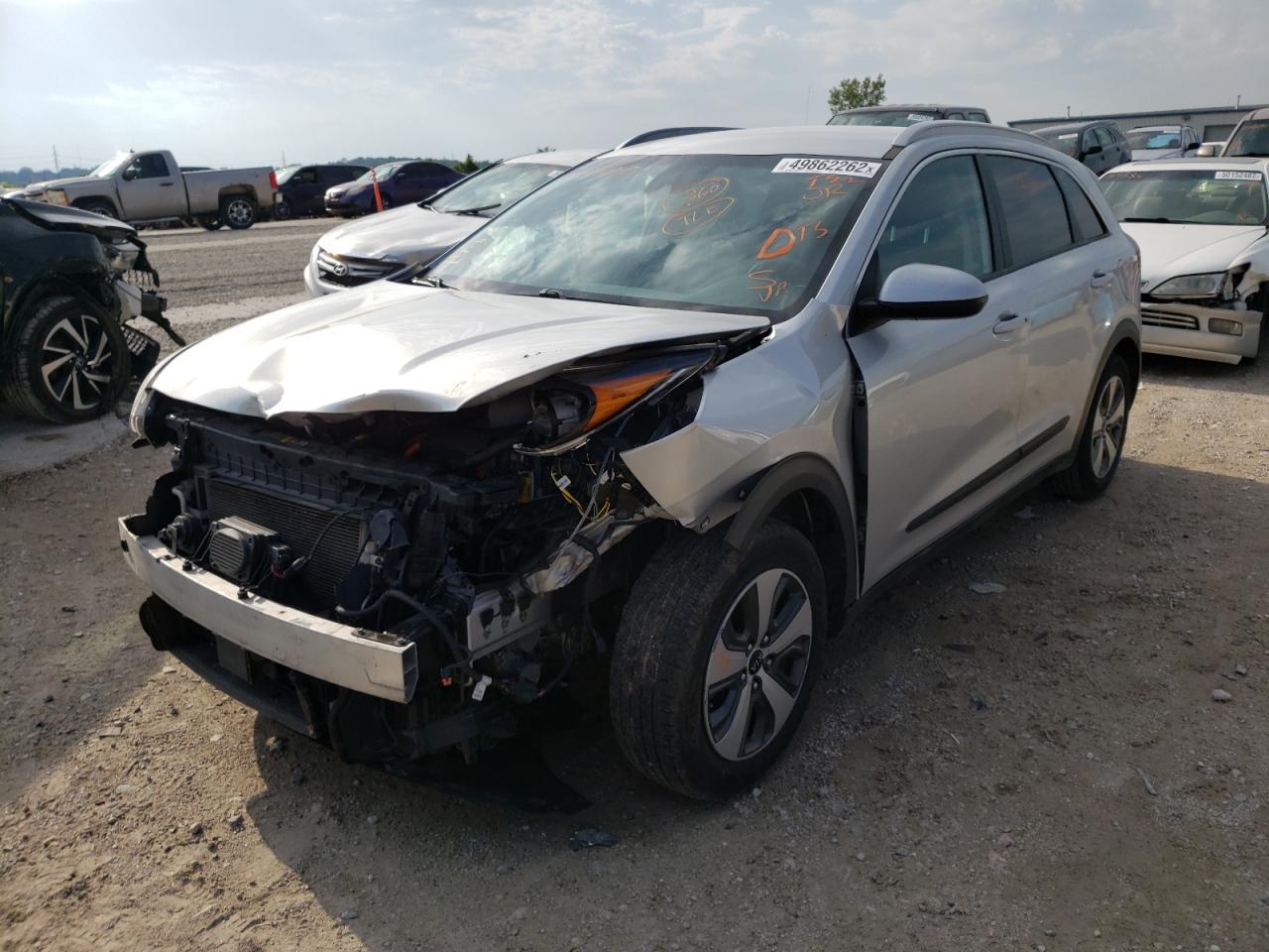 2018 KIA Niro VIN KNDCB3LC6J5127807 photo 2