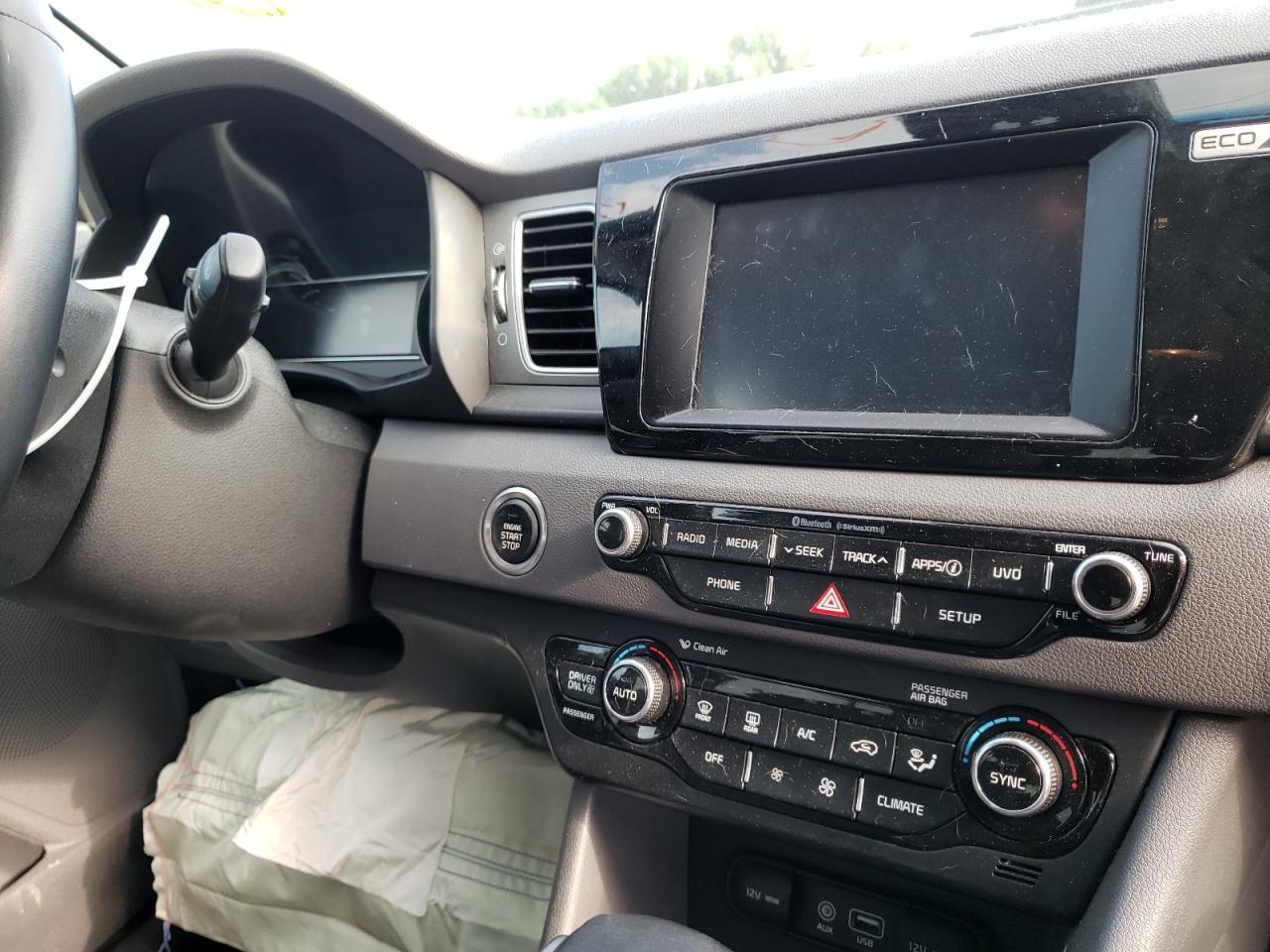 2018 KIA Niro VIN KNDCB3LC6J5127807 photo 9