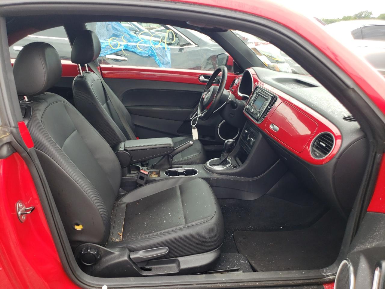 2012 Volkswagen Beetle VIN 3VWJP7AT4CM602951 photo 5