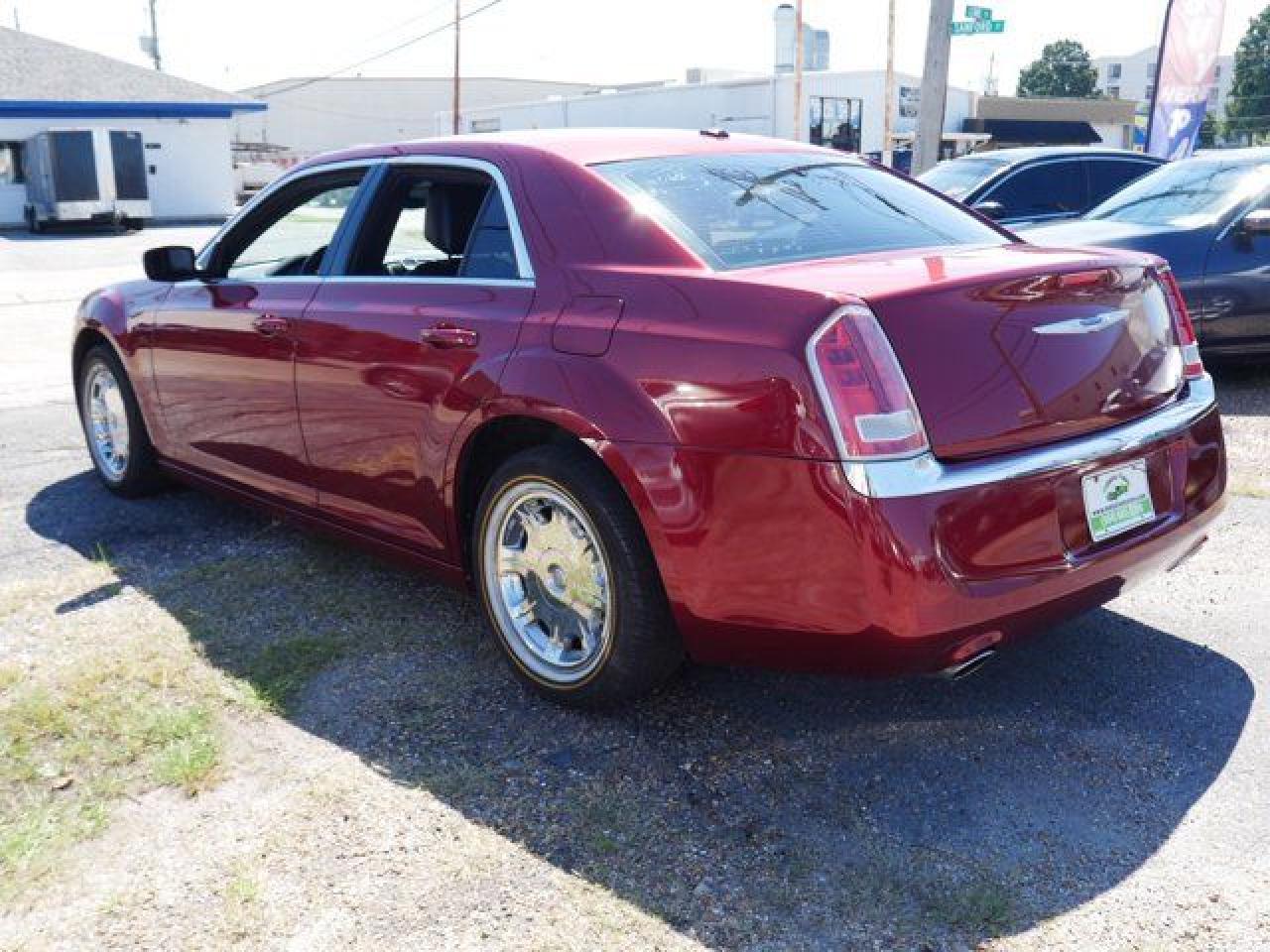 2014 Chrysler 300 VIN 2C3CCAAG9EH262984 photo 7