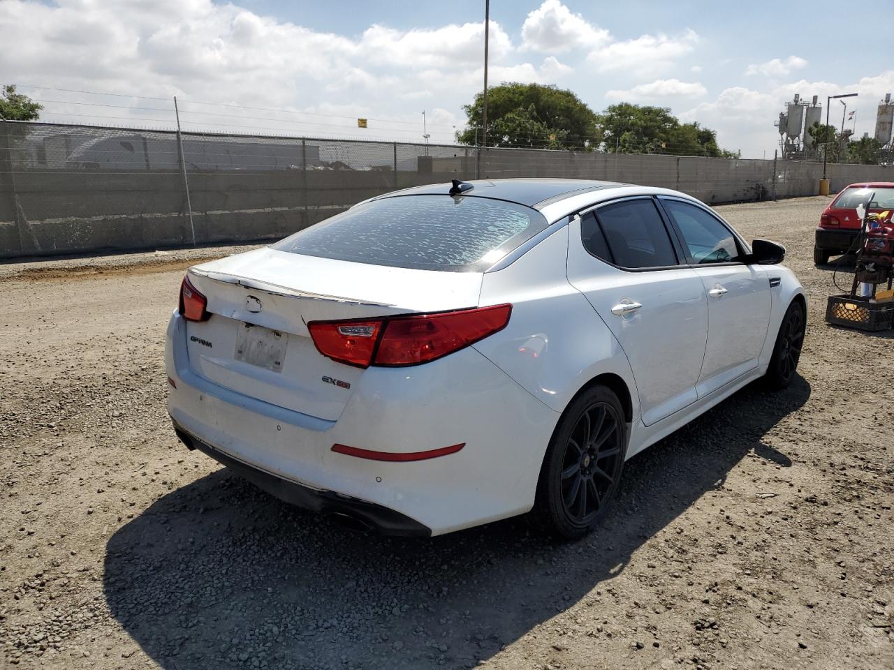 2014 Kia Optima VIN 5XXGN4A7XEG303330 photo 4