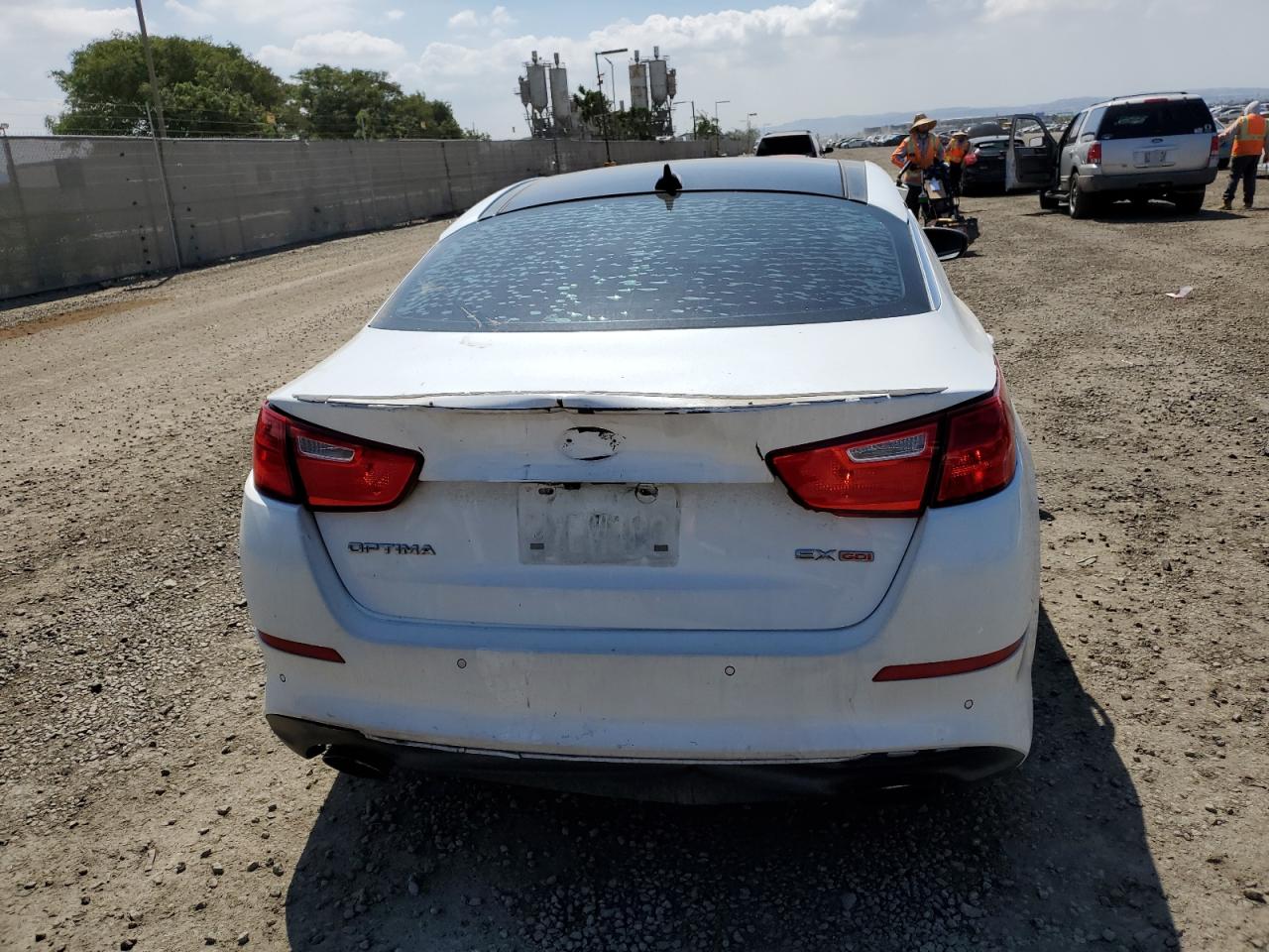 2014 Kia Optima VIN 5XXGN4A7XEG303330 photo 9