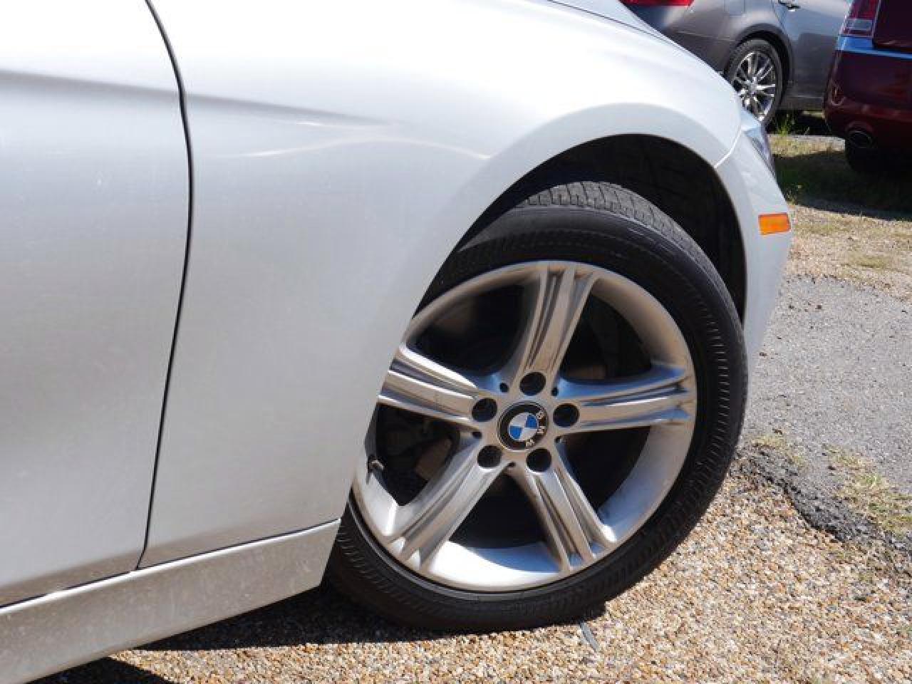 2014 BMW 3 series VIN WBA3C1C52EK114964 photo 11