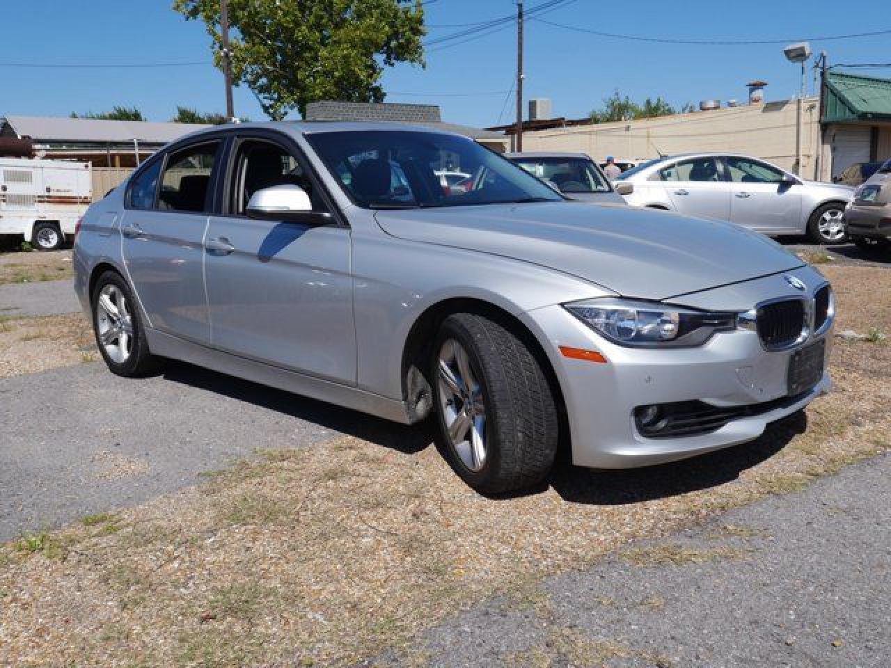 2014 BMW 3 series VIN WBA3C1C52EK114964 photo 3