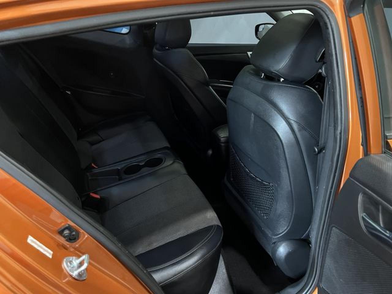 2014 Hyundai Veloster VIN KMHTC6AD6EU183232 photo 12