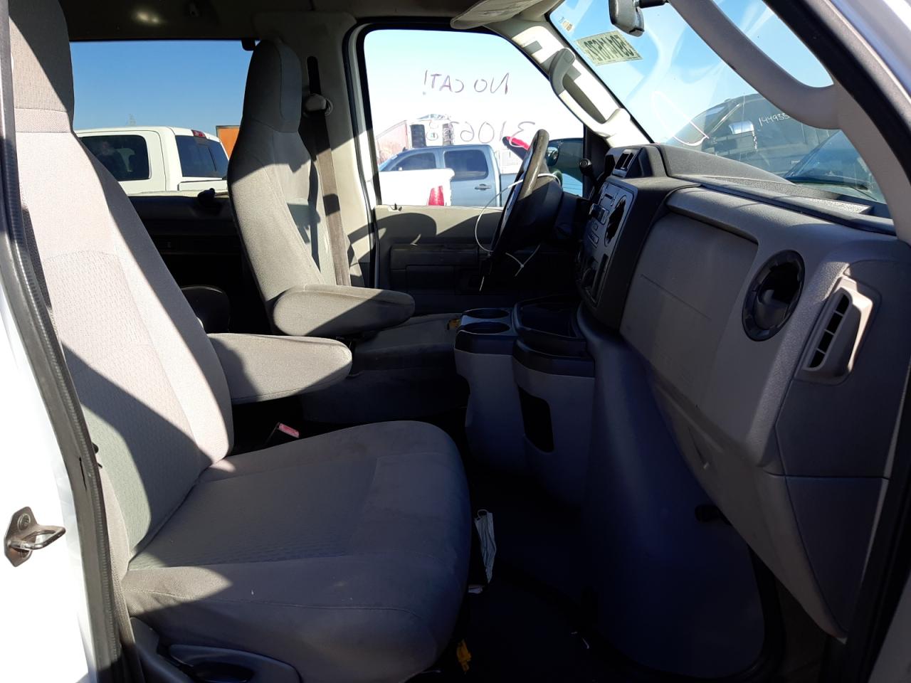 2013 FORD Econoline van VIN 1FBSS3BL5DDA67823 photo 5