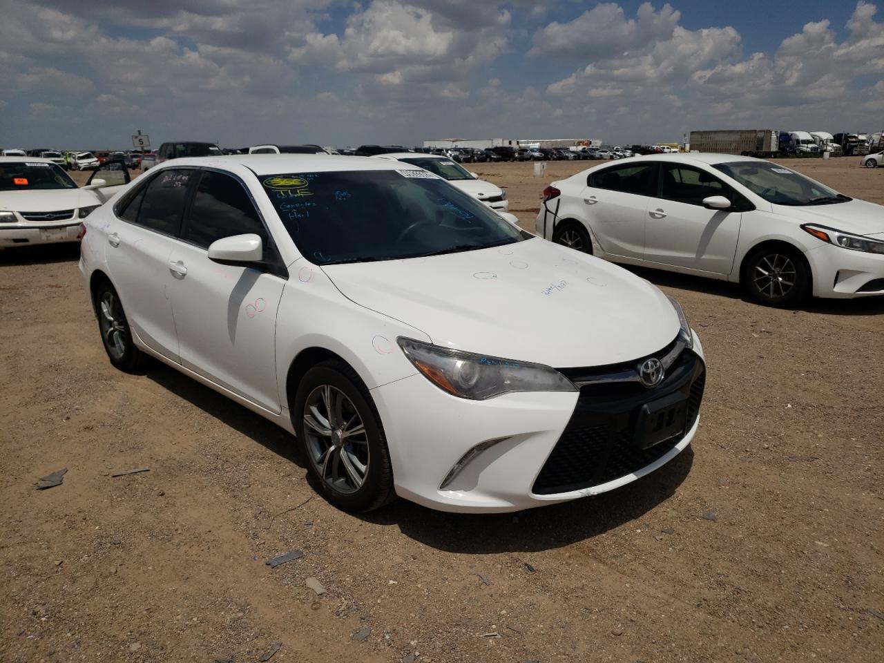 2015 Toyota Camry VIN 4T1BF1FK7FU110613 photo 1
