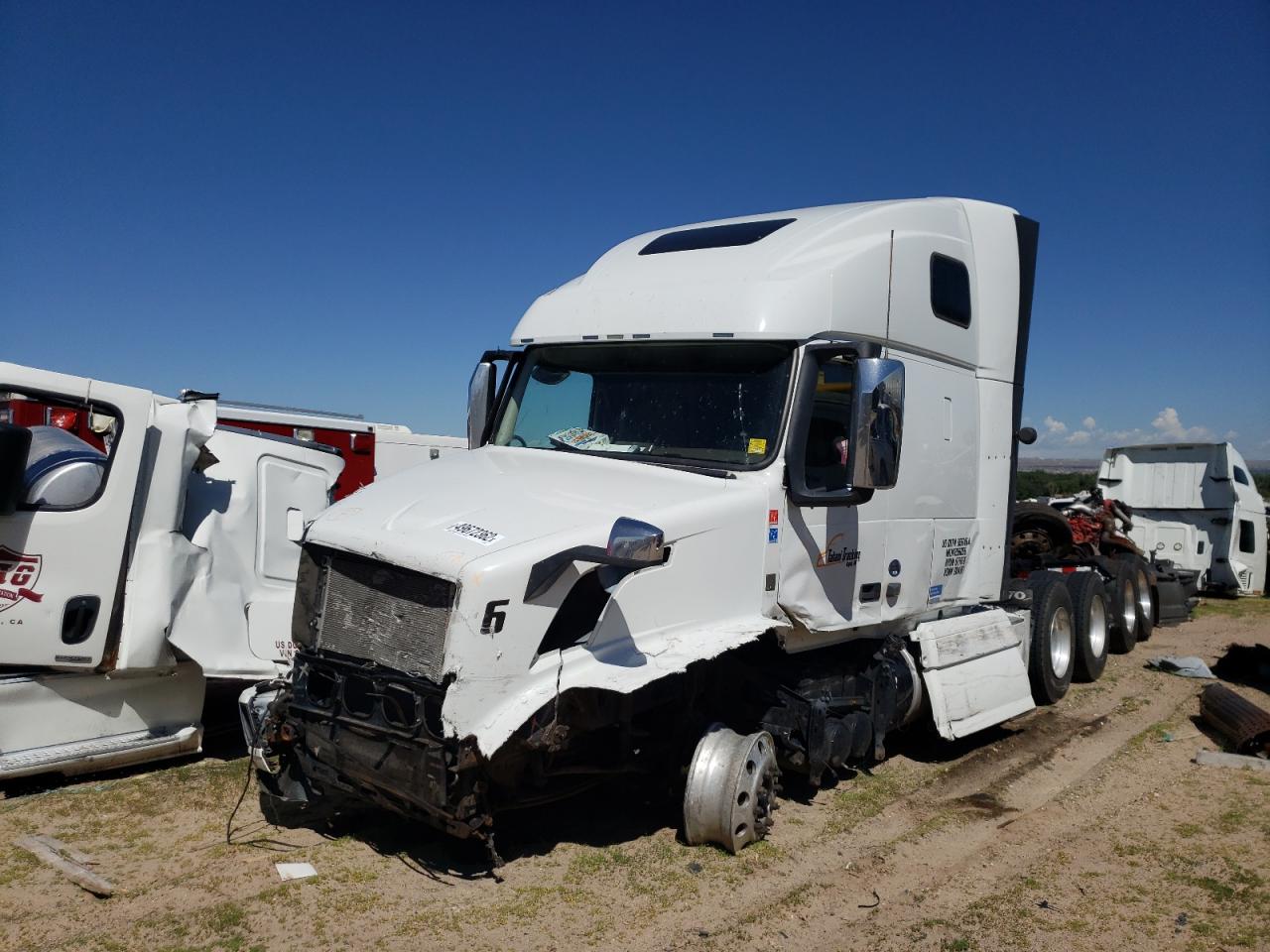 2017 VOLVO Vn VIN 4V4NC9EH4HN984367 photo 9