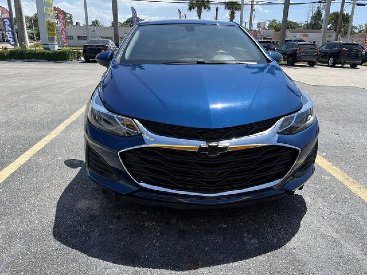 2019 CHEVROLET Cruze VIN 1G1BE5SM3K7136200 photo 3