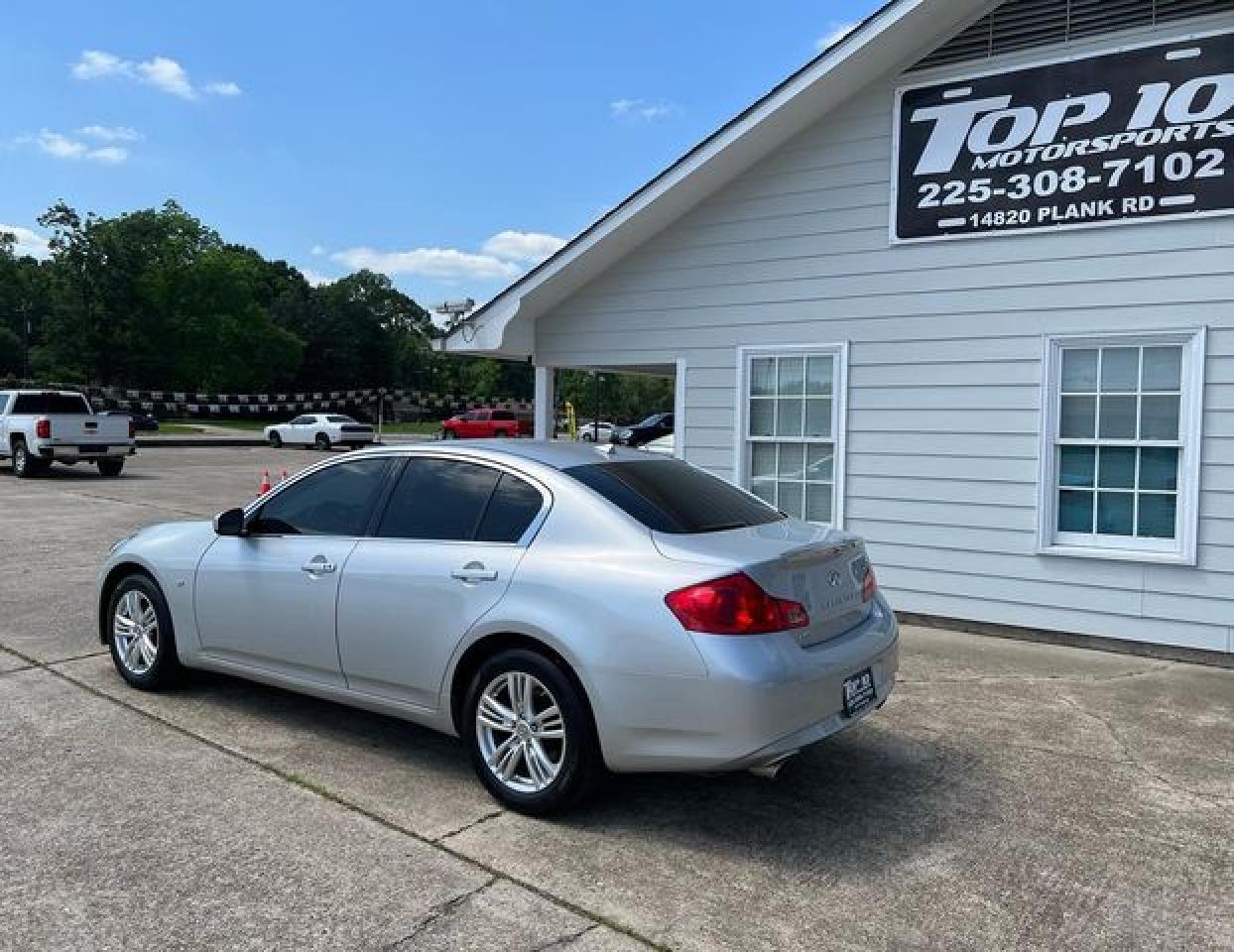 2015 Infiniti Q40 VIN JN1CV6AR9FM522015 photo 2